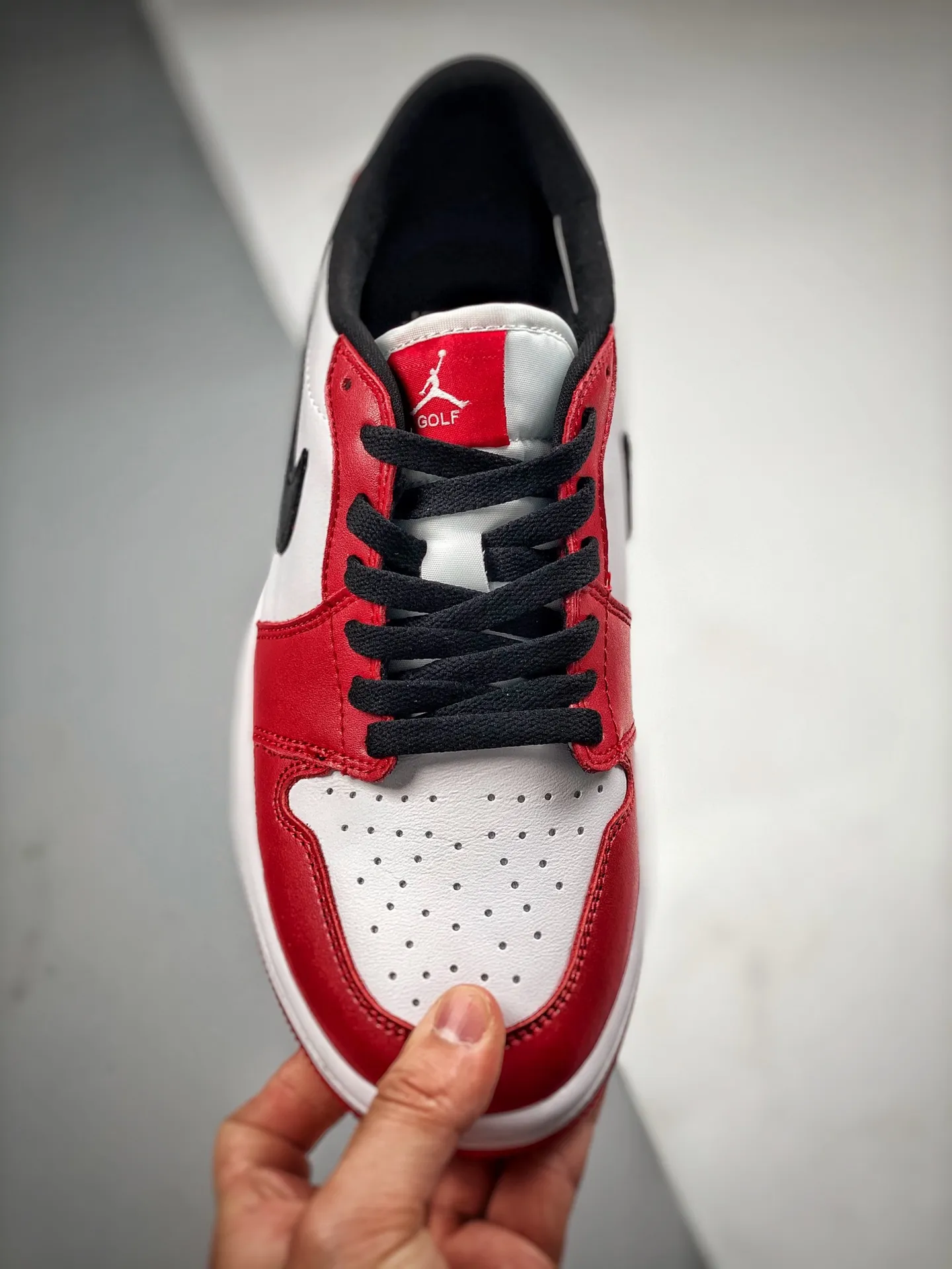 Exploring the Phenomenon of Fake Rep Replica Air Jordan 1 Lows in 'Chicago' Colorway | YtaYta