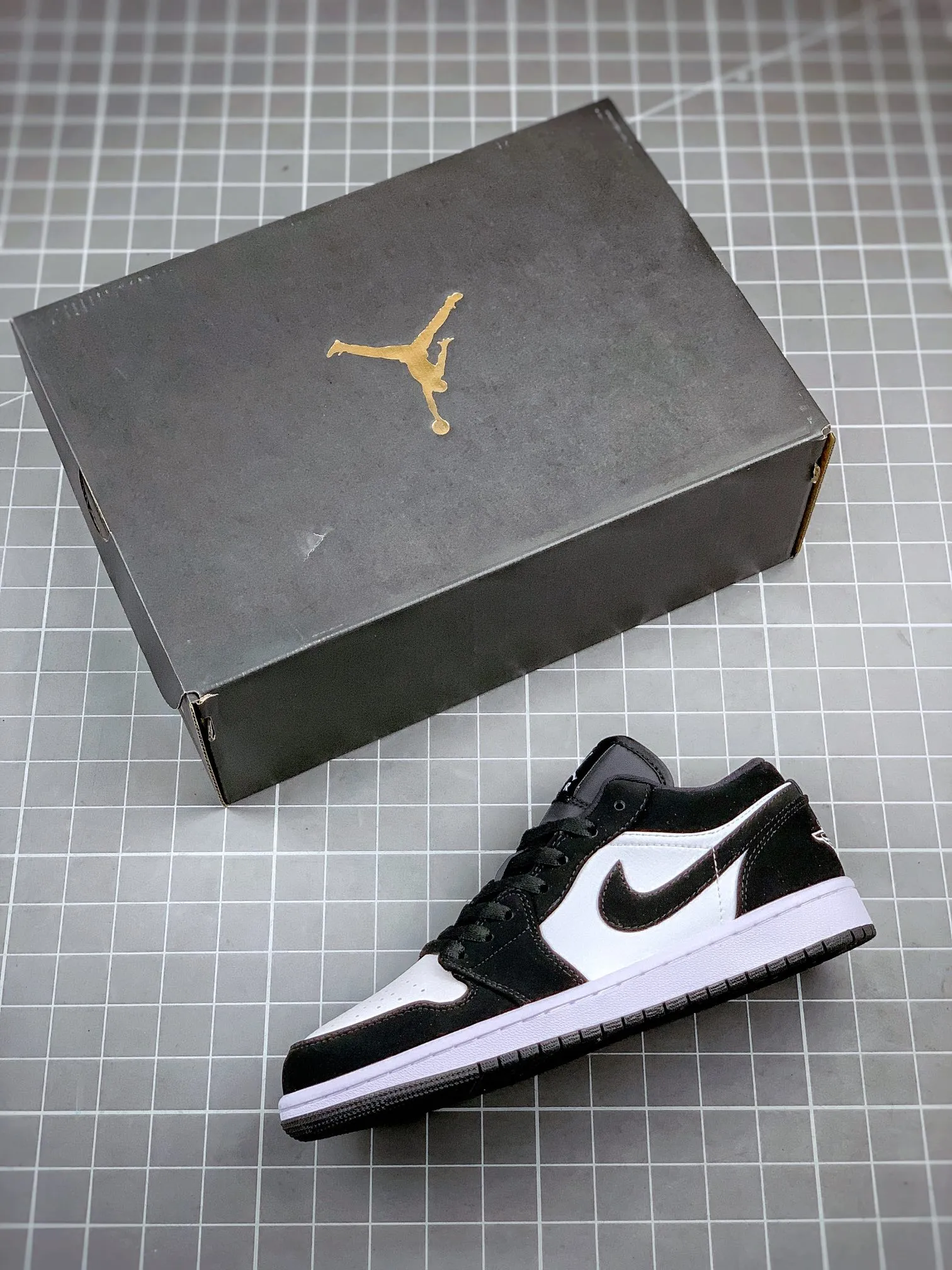 Exploring Fake Rep Replica Air Jordan 1 Lows: New Emerald to Panda | YtaYta