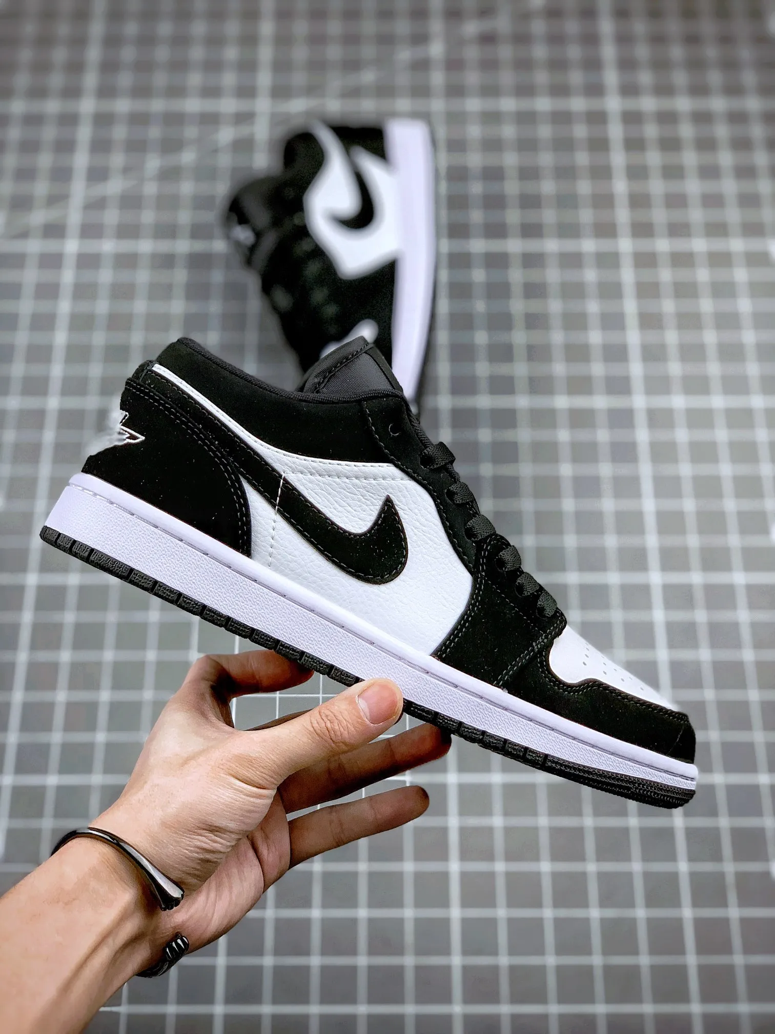 Exploring Fake Rep Replica Air Jordan 1 Lows: New Emerald to Panda | YtaYta