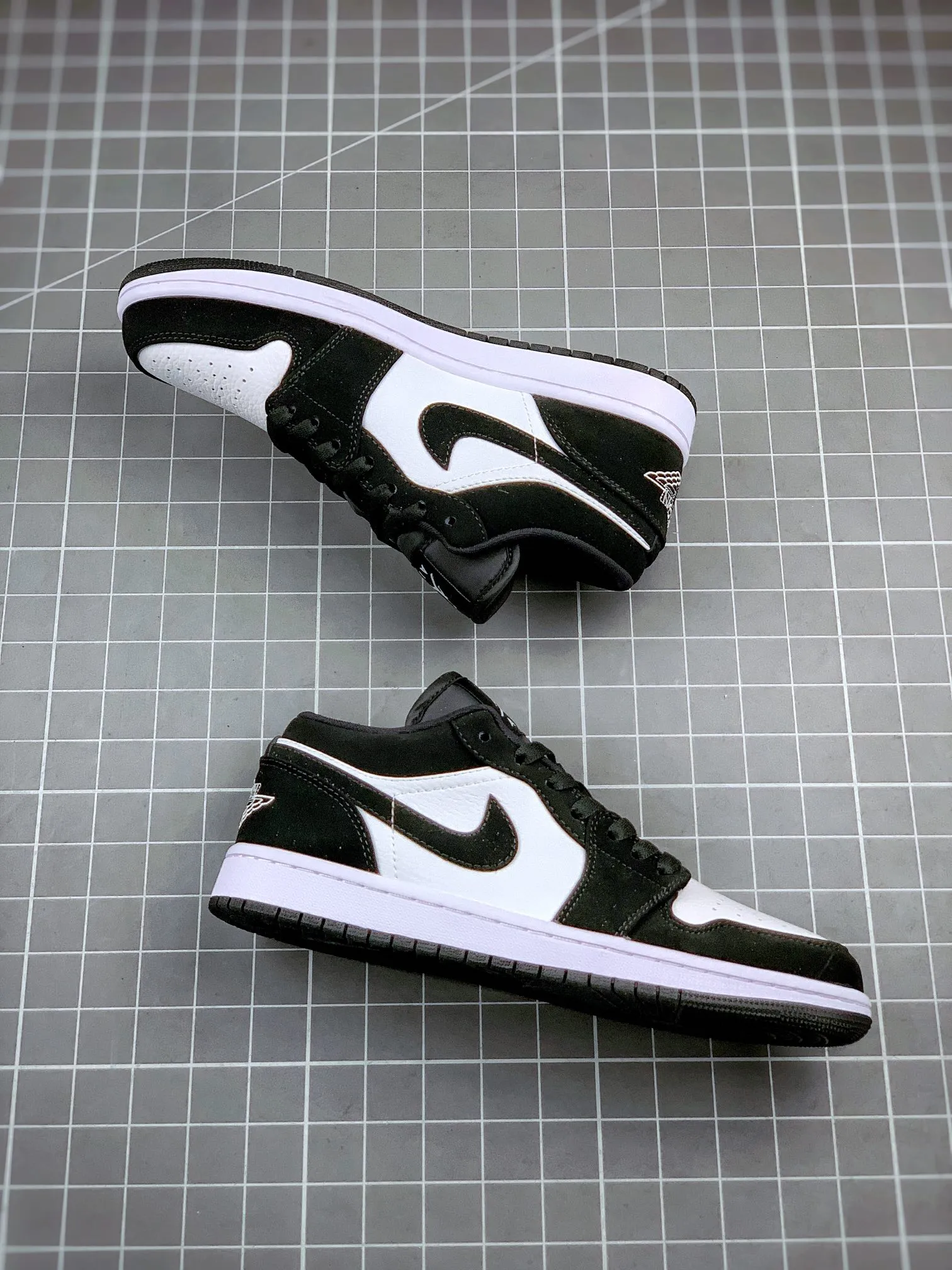 Exploring Fake Rep Replica Air Jordan 1 Lows: New Emerald to Panda | YtaYta