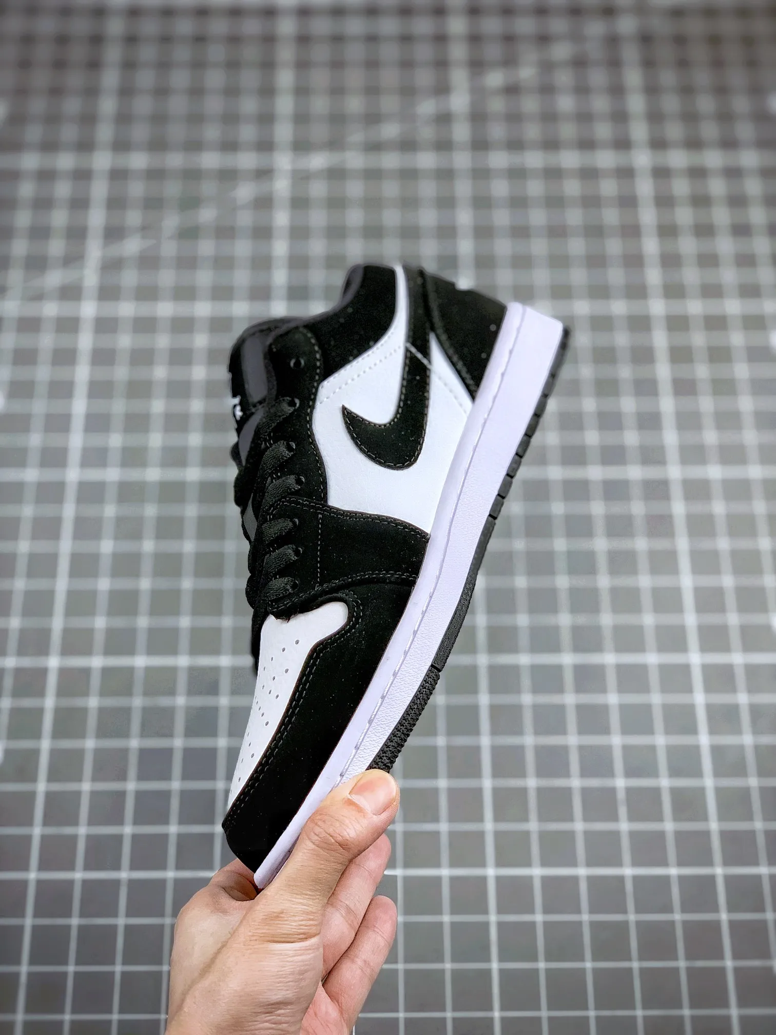 Exploring Fake Rep Replica Air Jordan 1 Lows: New Emerald to Panda | YtaYta