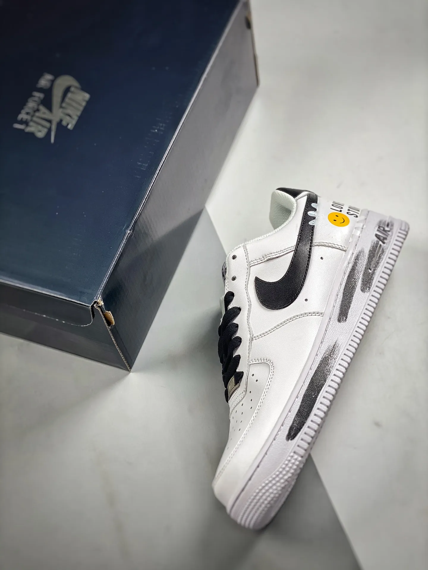 Exploring the Replica Market: G-Dragon x Nike Air Force 1 'Para-Noise' 2.0 Review | YtaYta