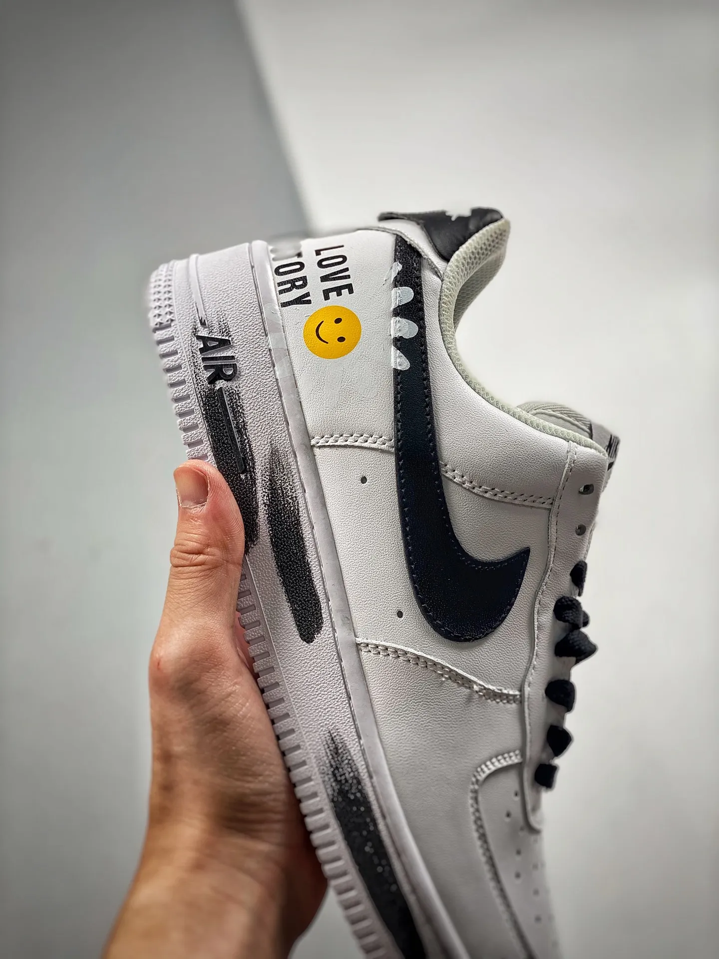 Exploring the Replica Market: G-Dragon x Nike Air Force 1 'Para-Noise' 2.0 Review | YtaYta