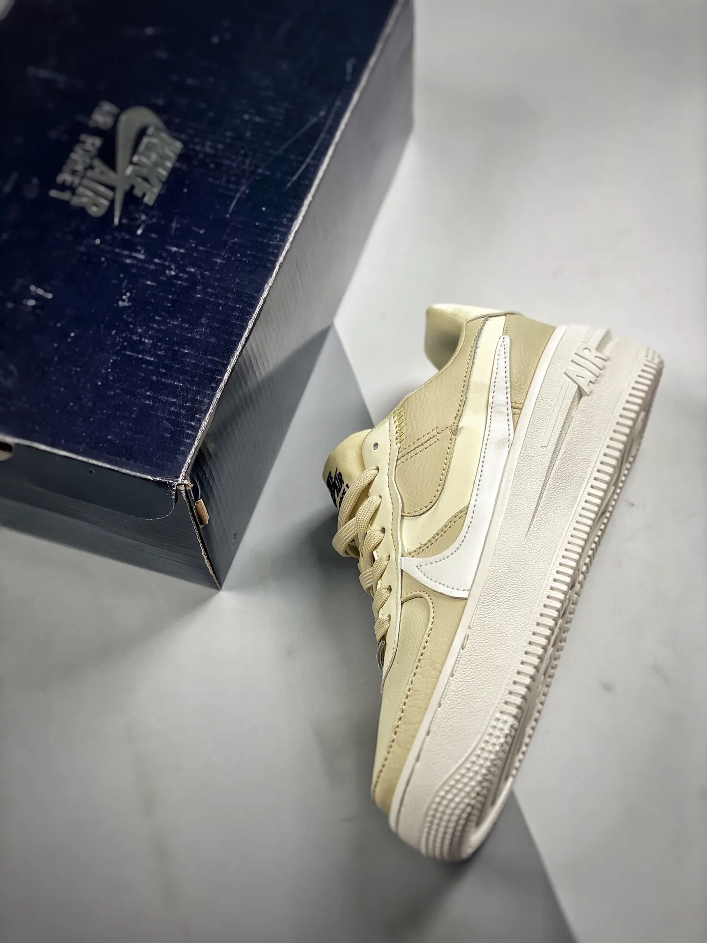 Nike Air Force 1 PLT.AF.ORM Fossil – Authentic vs Replica | YtaYta