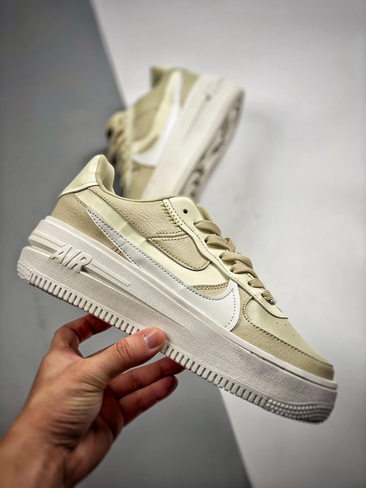 Nike Air Force 1 PLT.AF.ORM Fossil – Authentic vs Replica | YtaYta