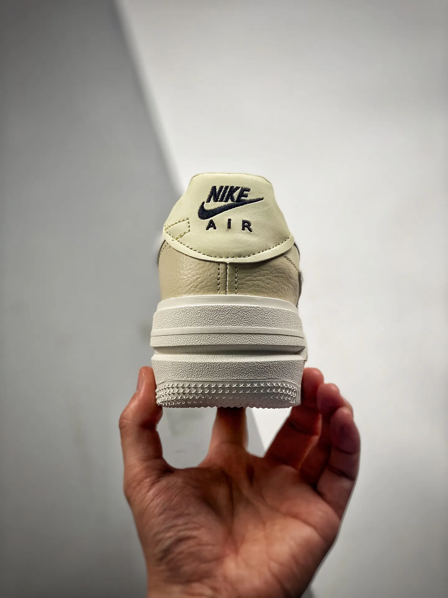 Nike Air Force 1 PLT.AF.ORM Fossil – Authentic vs Replica | YtaYta