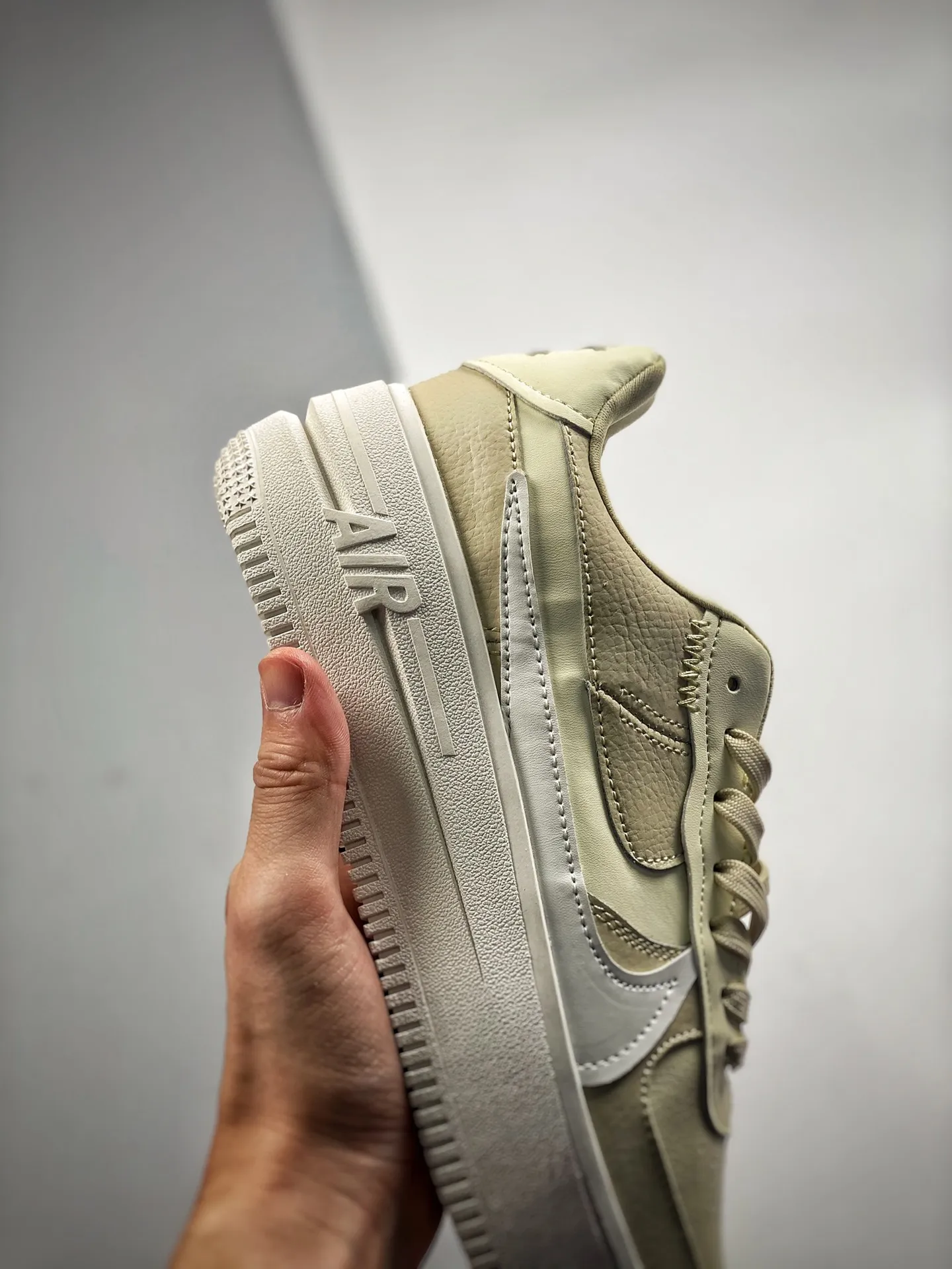 Nike Air Force 1 PLT.AF.ORM Fossil – Authentic vs Replica | YtaYta