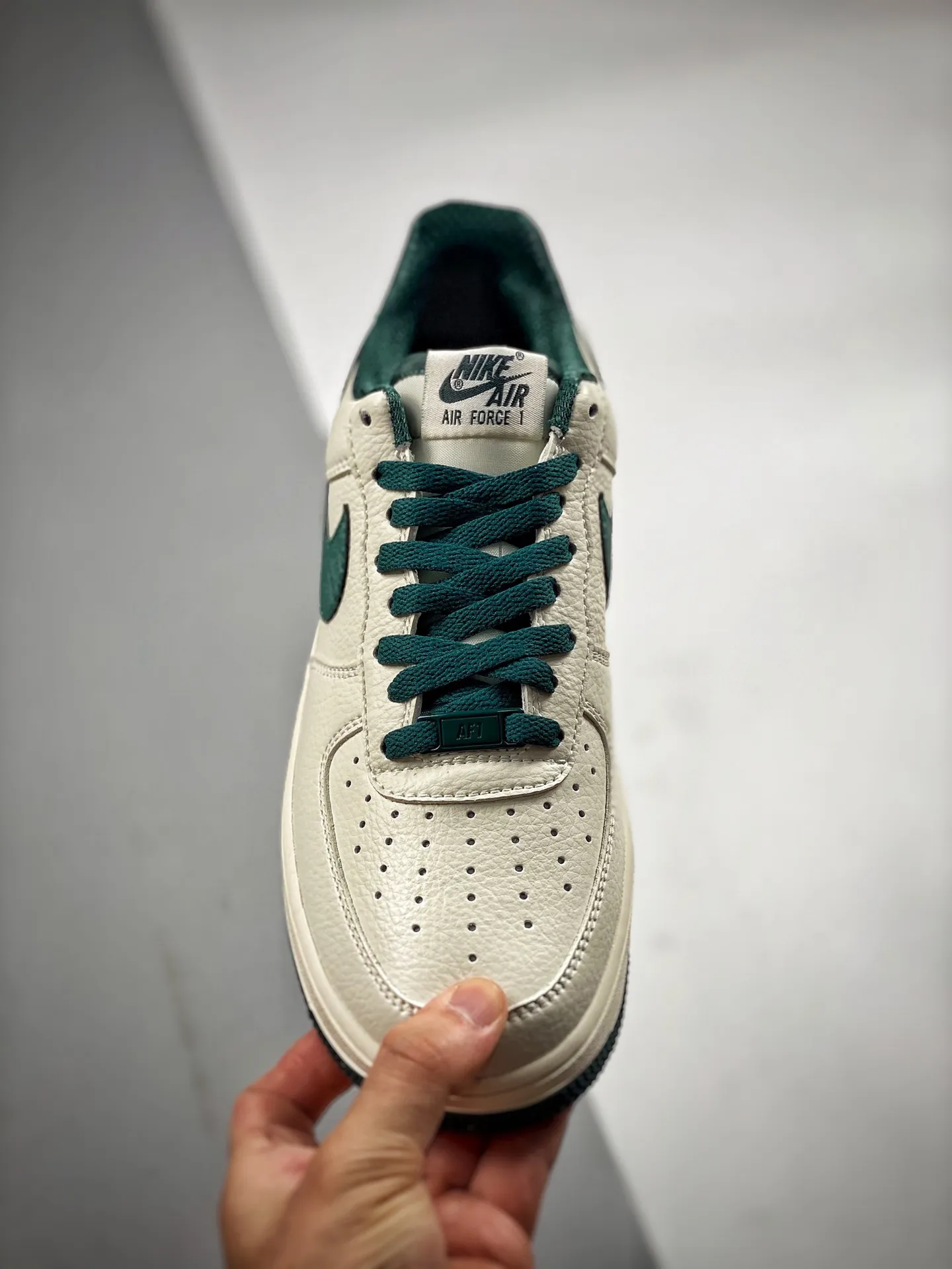 Exploring Nike Air Force 1 Replicas: White & Green Sneakers Analysis | YtaYta