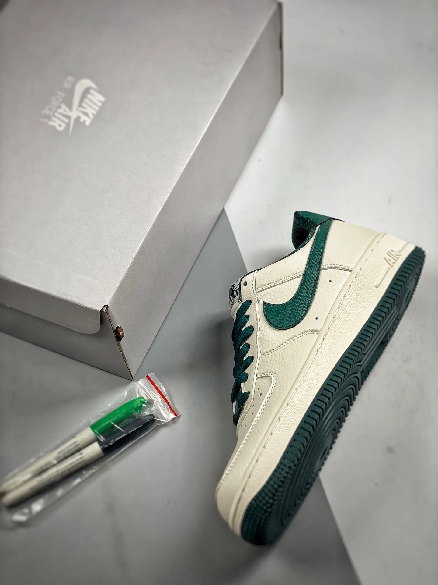 Exploring Nike Air Force 1 Replicas: White & Green Sneakers Analysis | YtaYta