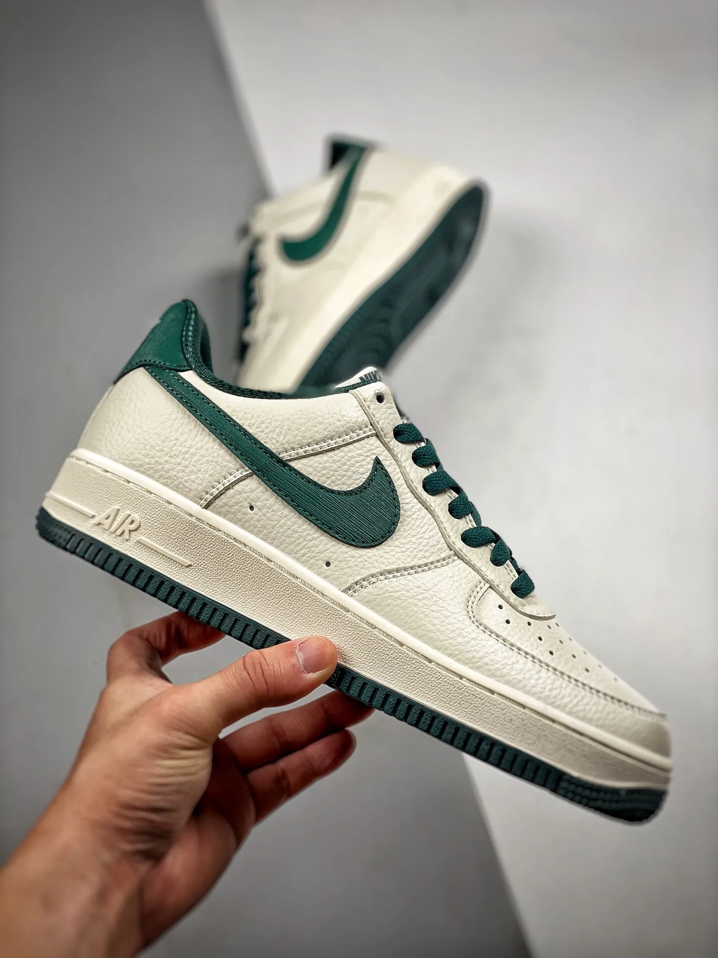 Exploring Nike Air Force 1 Replicas: White & Green Sneakers Analysis | YtaYta