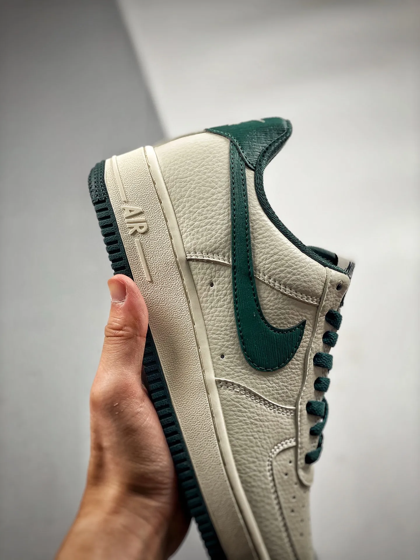 Exploring Nike Air Force 1 Replicas: White & Green Sneakers Analysis | YtaYta