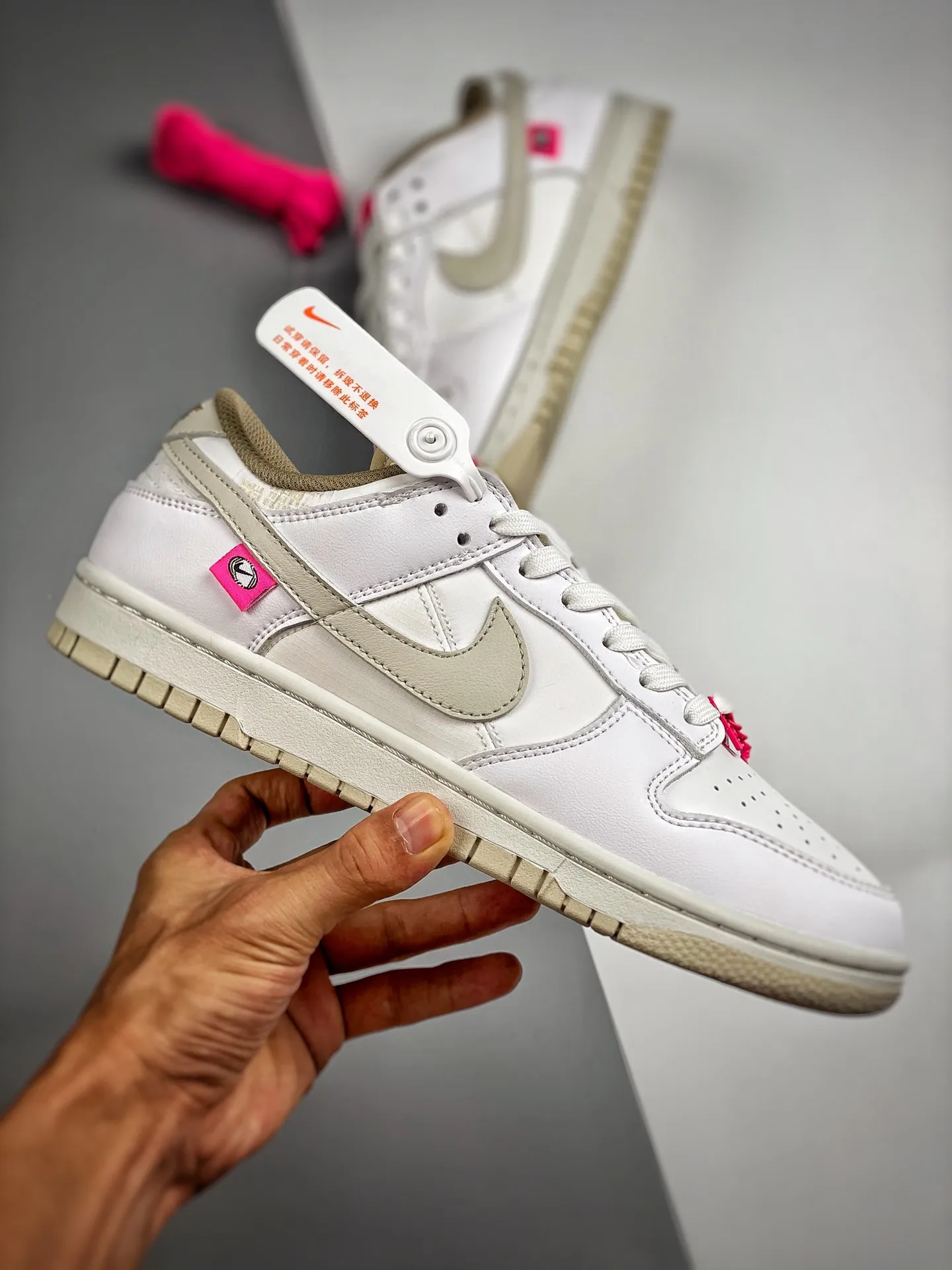 Authentic vs. Replica Nike Dunk Low 'Pink Bling' Sneakers: A Comprehensive Guide | YtaYta