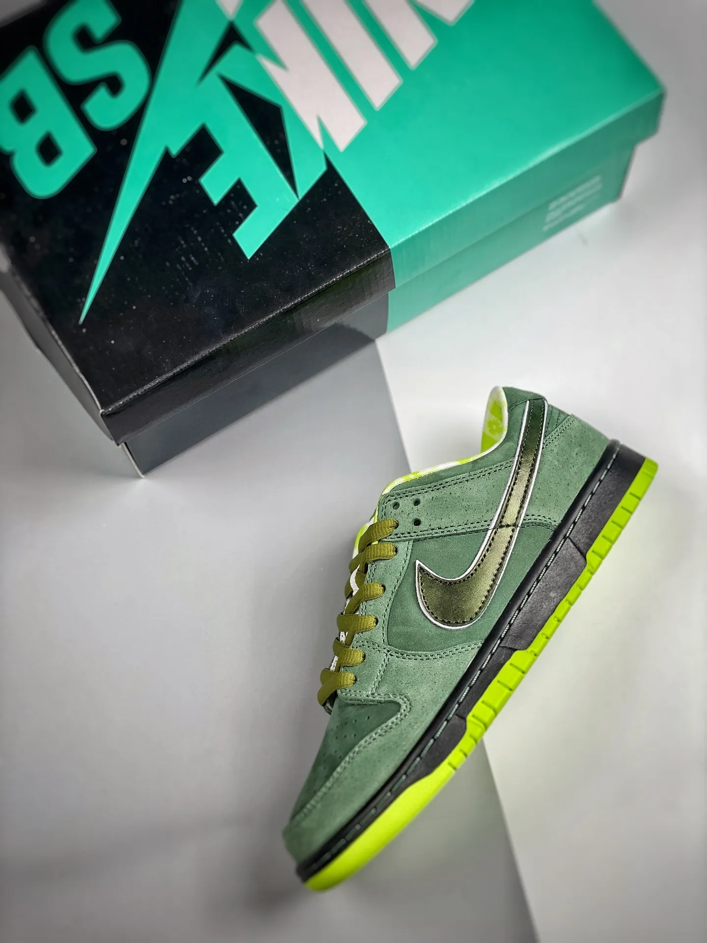 Nike SB Dunk Low Concepts Green Lobster Replica: An In-Depth Review | YtaYta