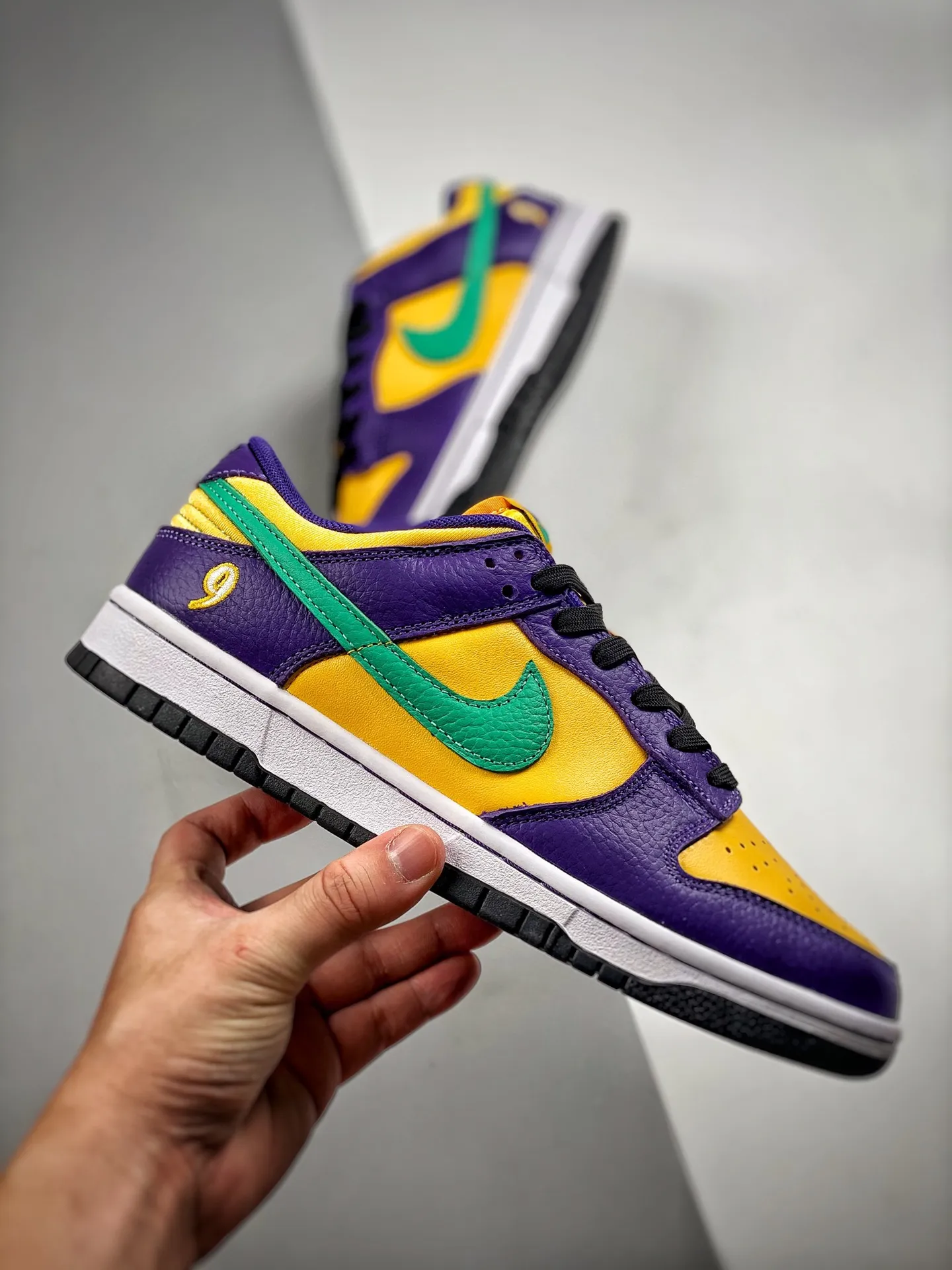 Authentic Review: Nike Dunk Low LX “Lisa Leslie” Purple Yellow Replica | YtaYta