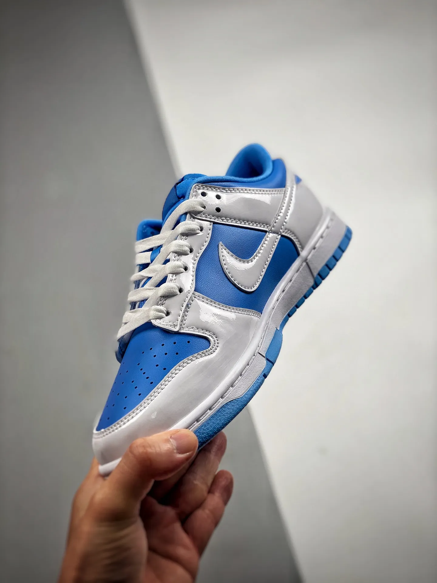 Fake Rep Replica Nike Dunk Low Reverse UNC (W) in Blue | YtaYta