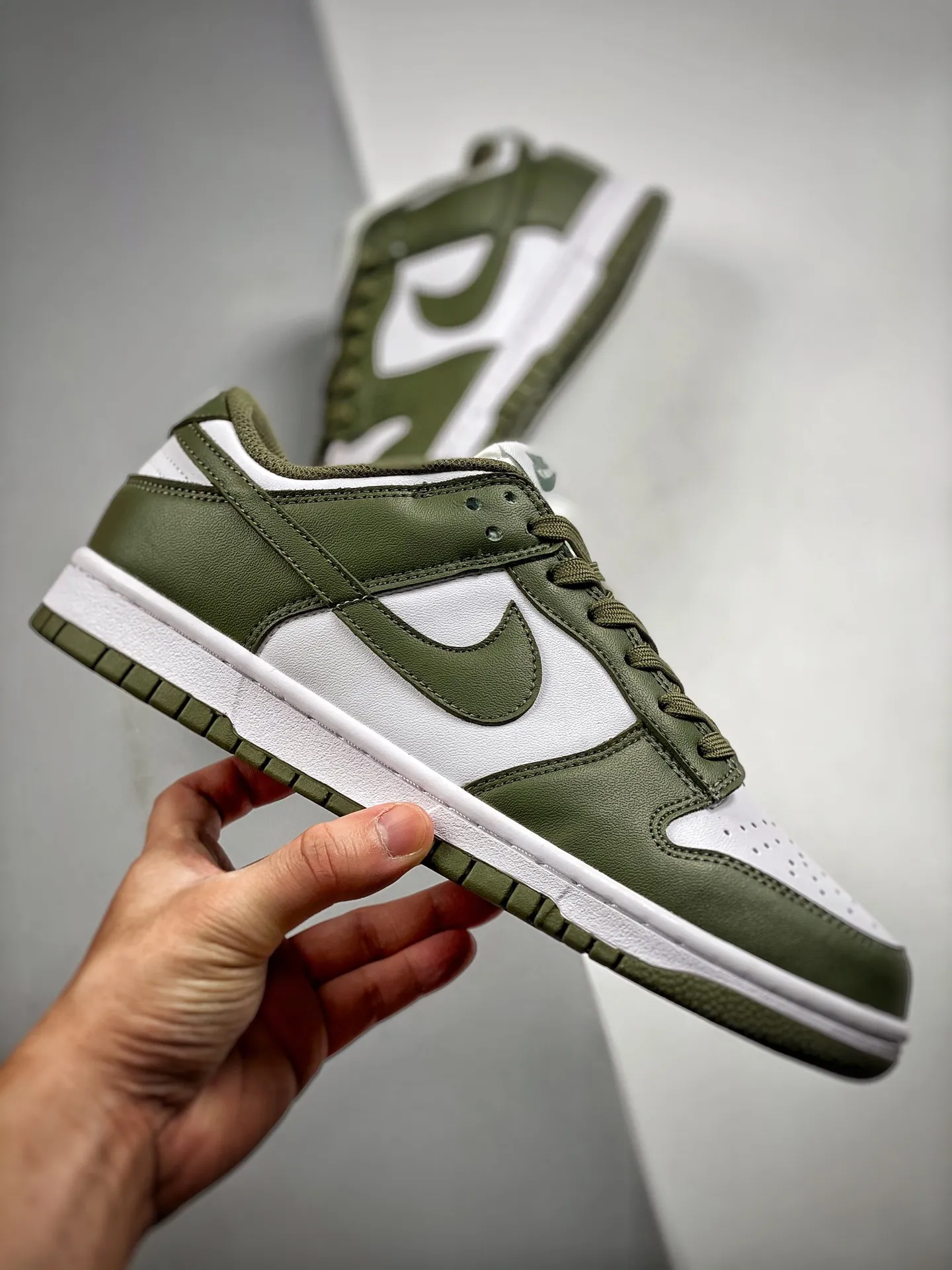 Nike Dunk Low Medium Olive: An In-Depth Review and Comparison | YtaYta