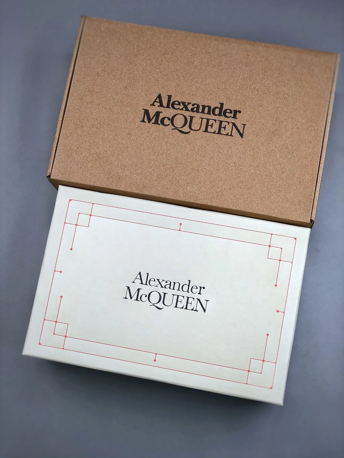 Fake Rep Replica Alexander McQueen Sneakers - Stylish White Casual Shoes for Spring and Summer | YtaYta