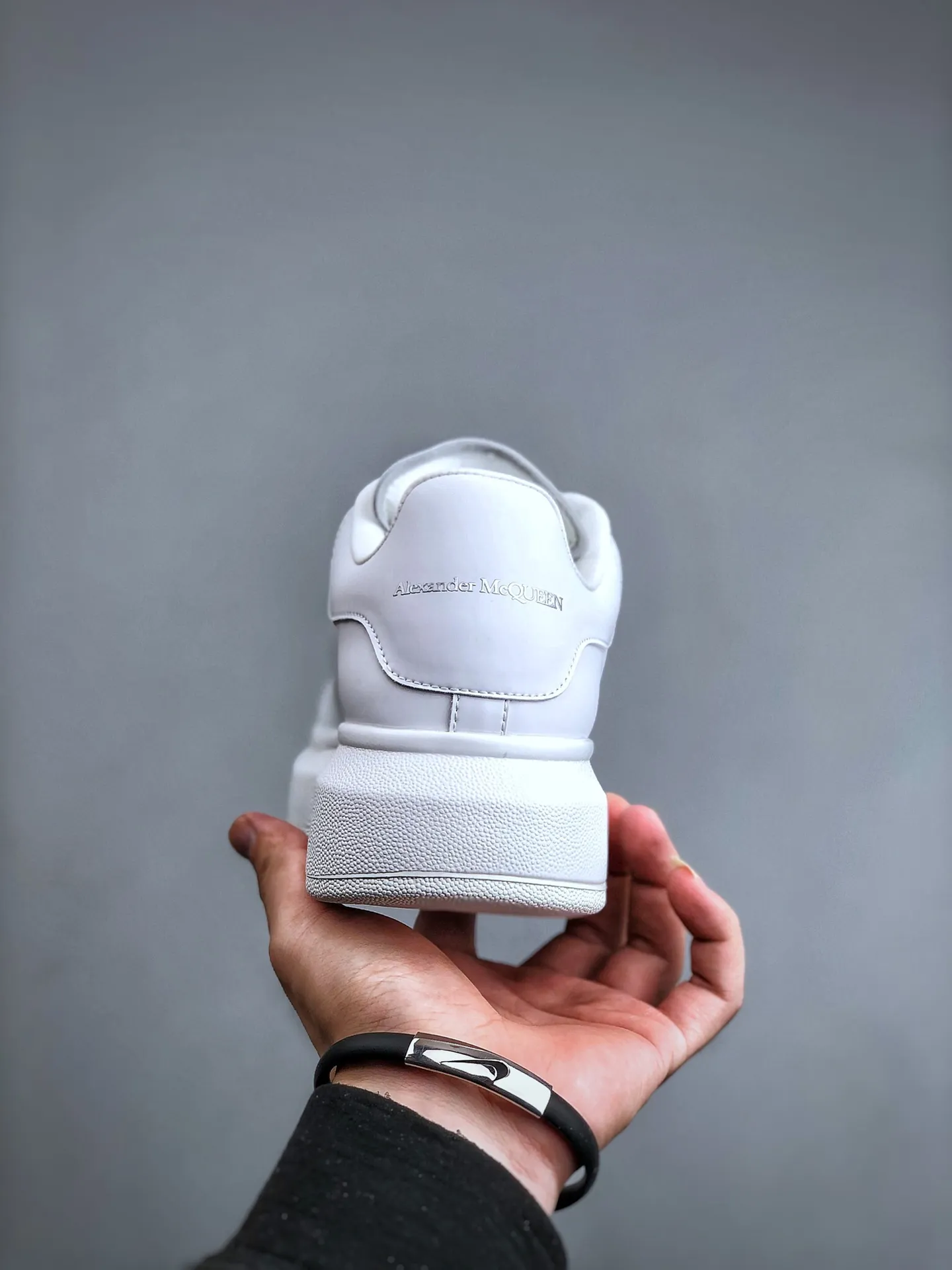 Fake Rep Replica Alexander McQueen Sneakers - Stylish White Casual Shoes for Spring and Summer | YtaYta