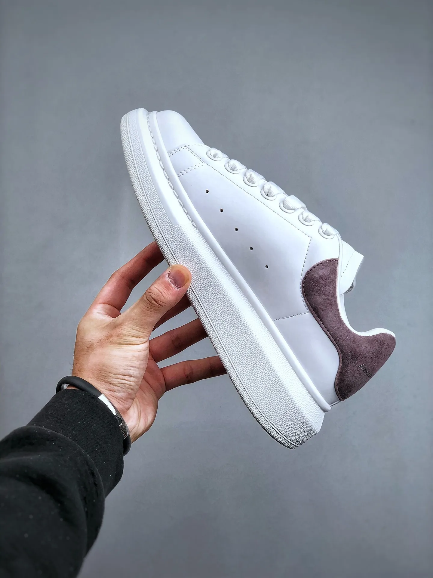 Replica Alexander McQueen White & Gunmetal Leather Exaggerated Sole Sneakers | YtaYta