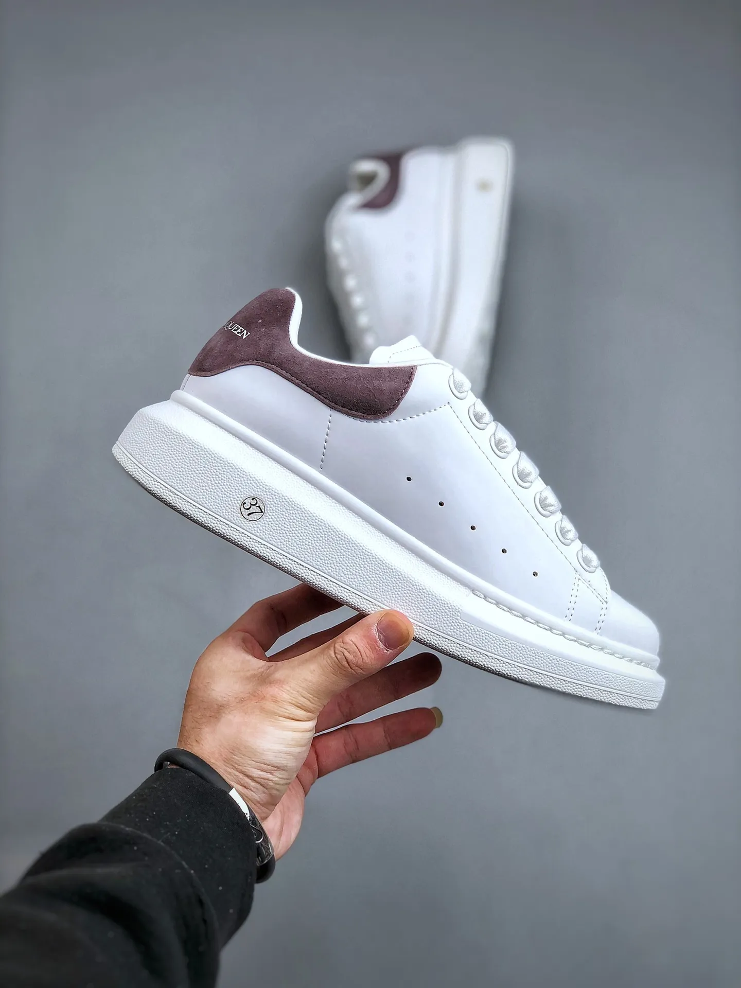 Replica Alexander McQueen White & Gunmetal Leather Exaggerated Sole Sneakers | YtaYta