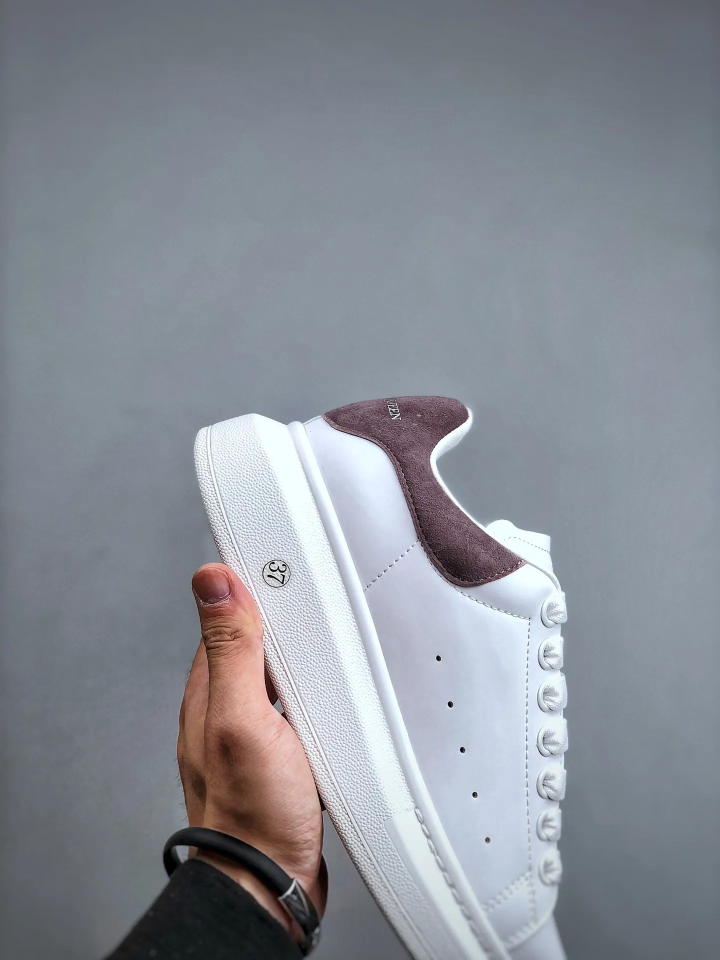 Replica Alexander McQueen White & Gunmetal Leather Exaggerated Sole Sneakers | YtaYta