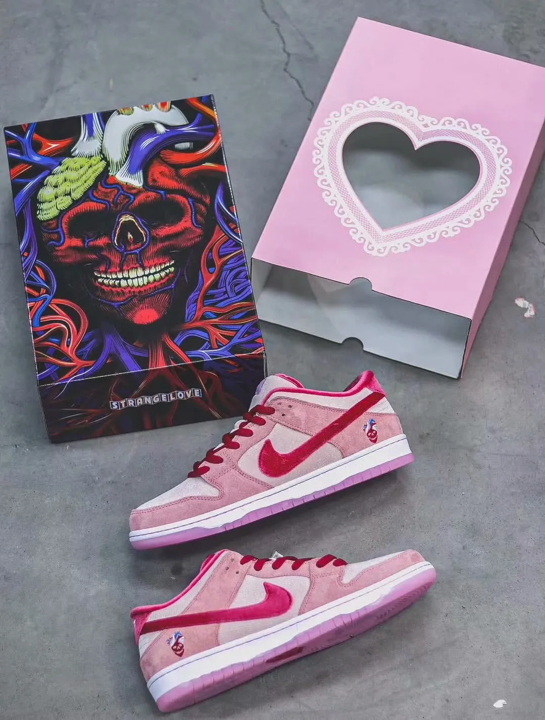 StrangeLove x Nike SB Dunk Low Pink Velvet Replica Review | YtaYta