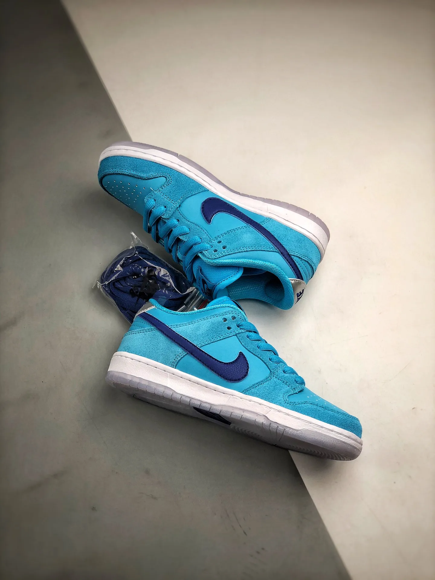 Nike SB Dunk Low 'Blue Fury' Replica: An In-Depth Look | YtaYta