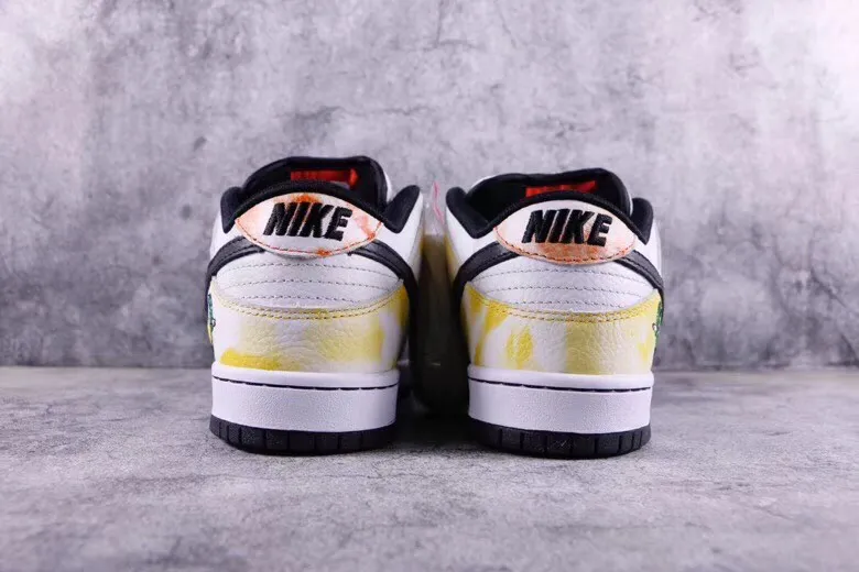 Nike SB Dunk Low 'Tie-Dye Raygun 2019' White - Replica Review | YtaYta