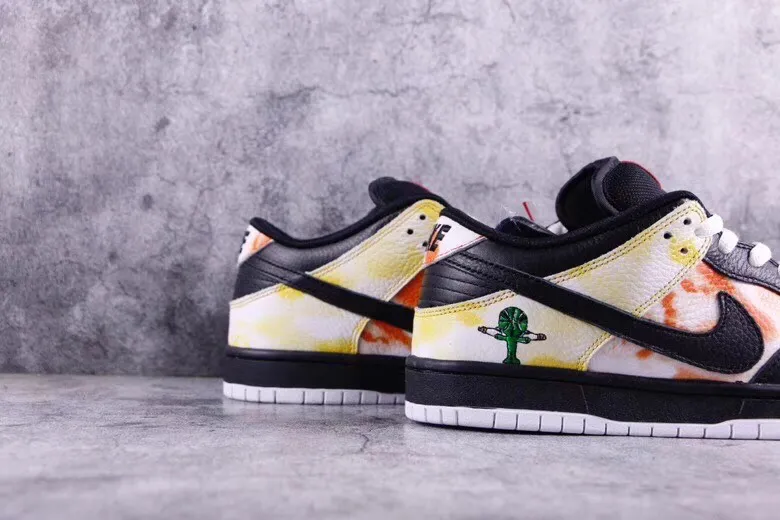 Nike SB Dunk Low Raygun Tie-Dye Black Replica - Style & Comfort | YtaYta