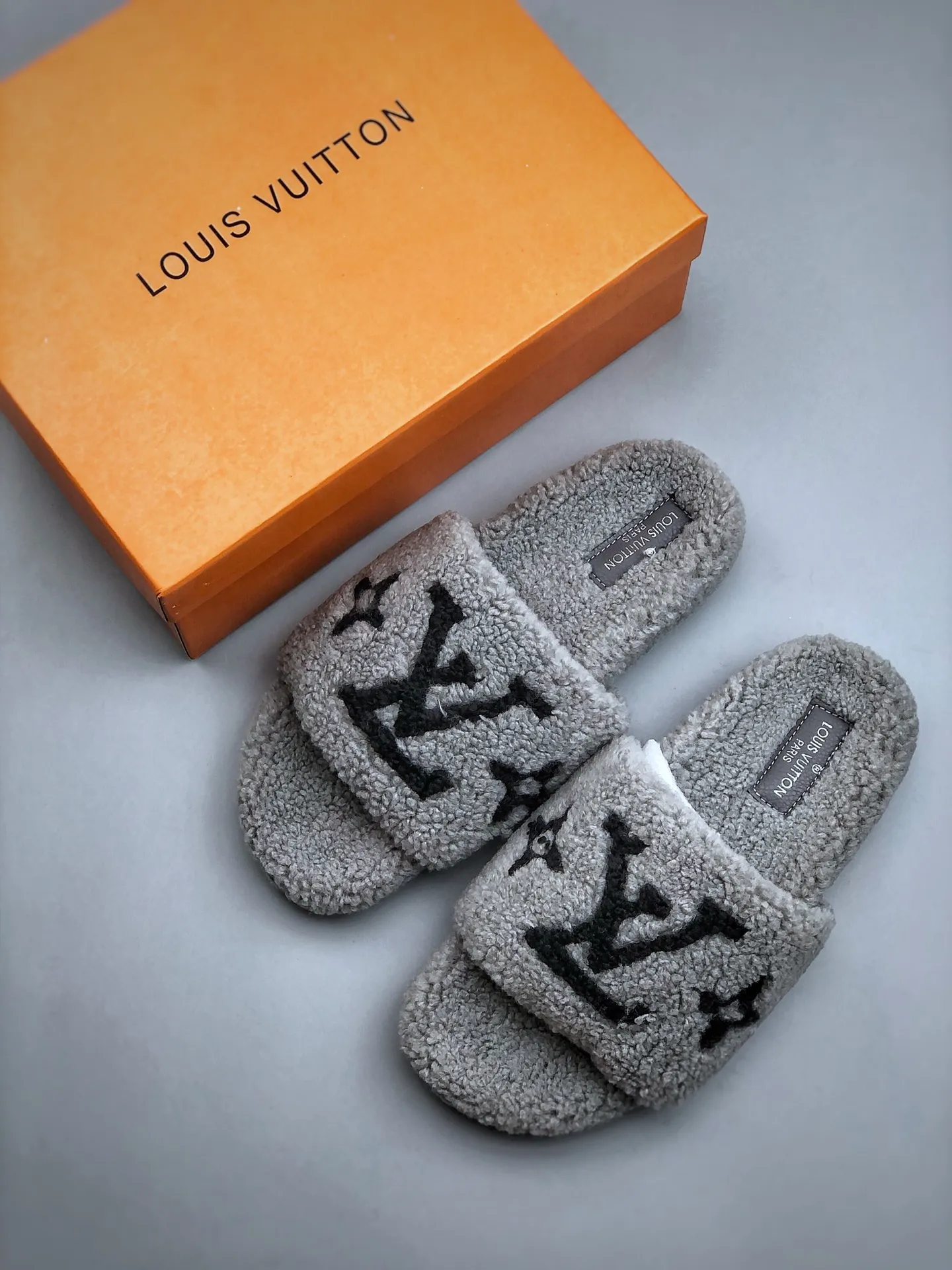 Comprehensive Guide to Replica Louis Vuitton and Luxury Plush Slippers | YtaYta