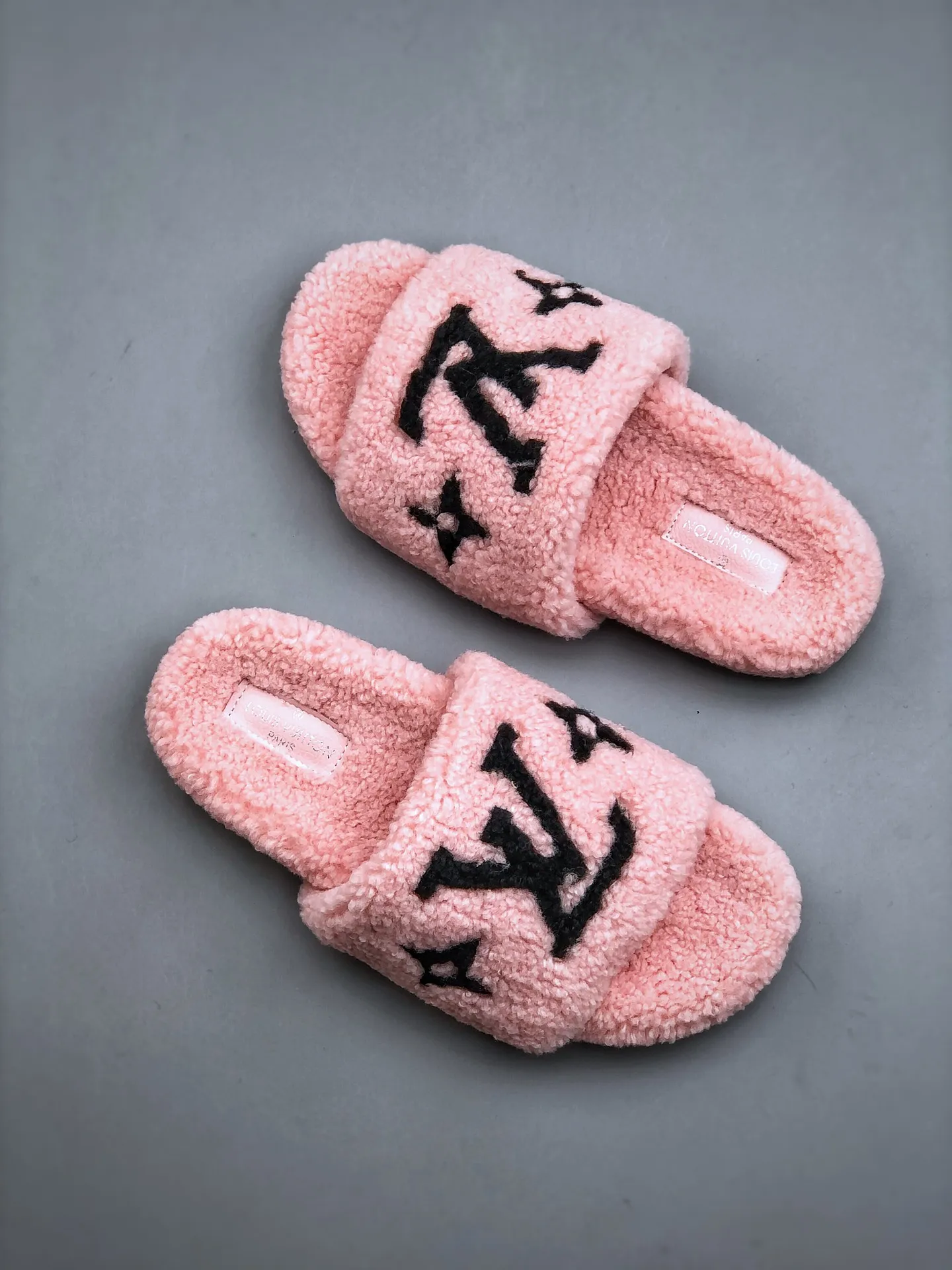 Replica Louis Vuitton Shearling Paseo Flat Comfort Sandal 40 Rose Clair - Ultimate Pink Fuzzy Comfy Slippers Review | YtaYta