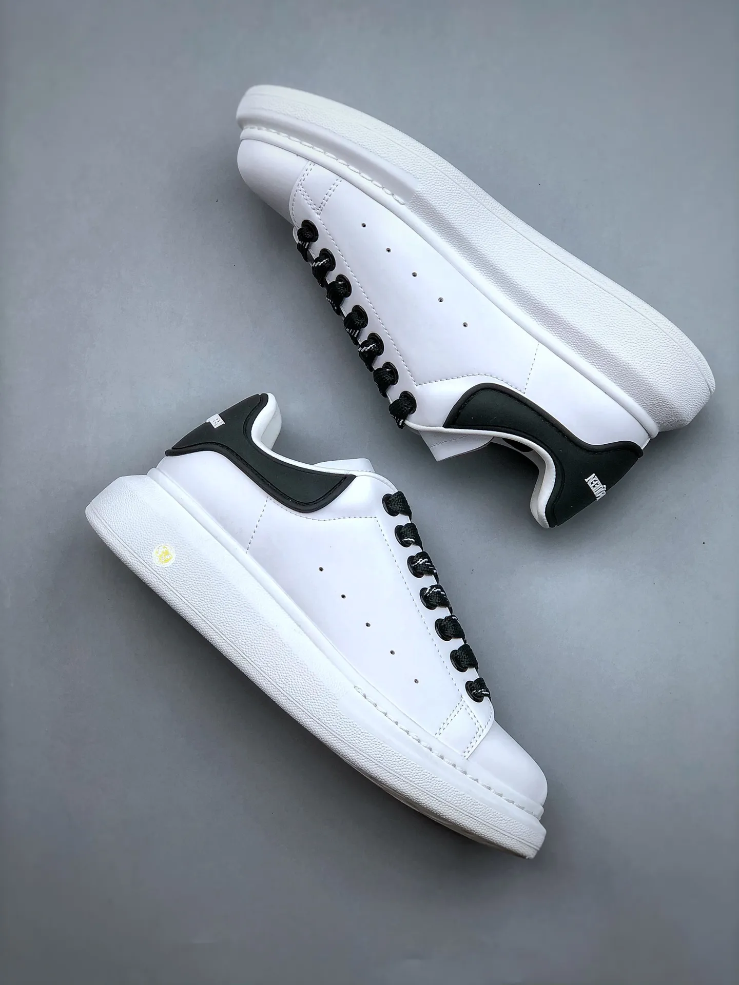 Alexander McQueen Oversized Sneakers: A Comprehensive Guide to Replicas and Originals | YtaYta