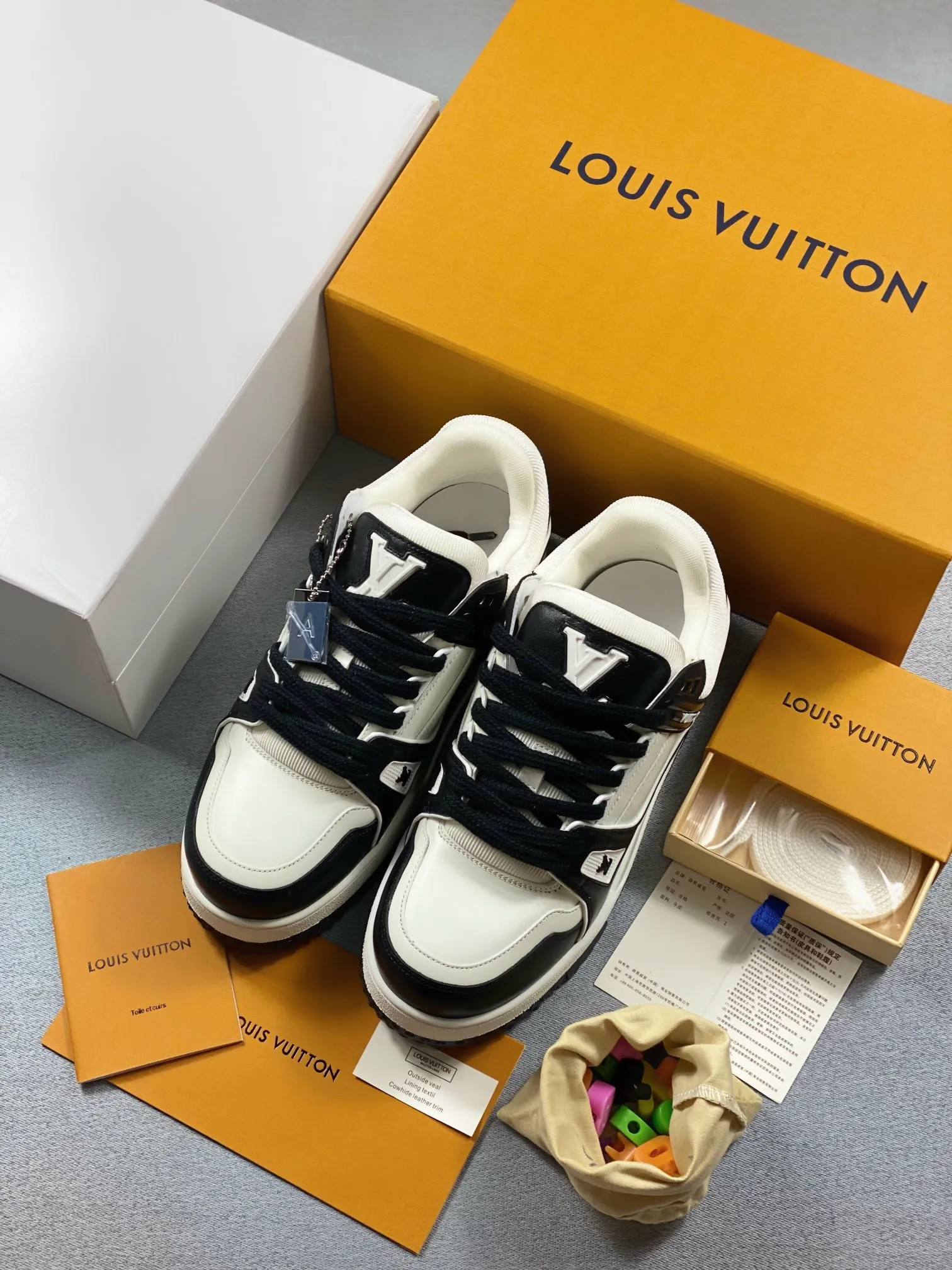 Fake Rep Replica Louis Vuitton, Amiri Skel Bicolor Leather Low-Top Sneakers, 004 Black White | YtaYta