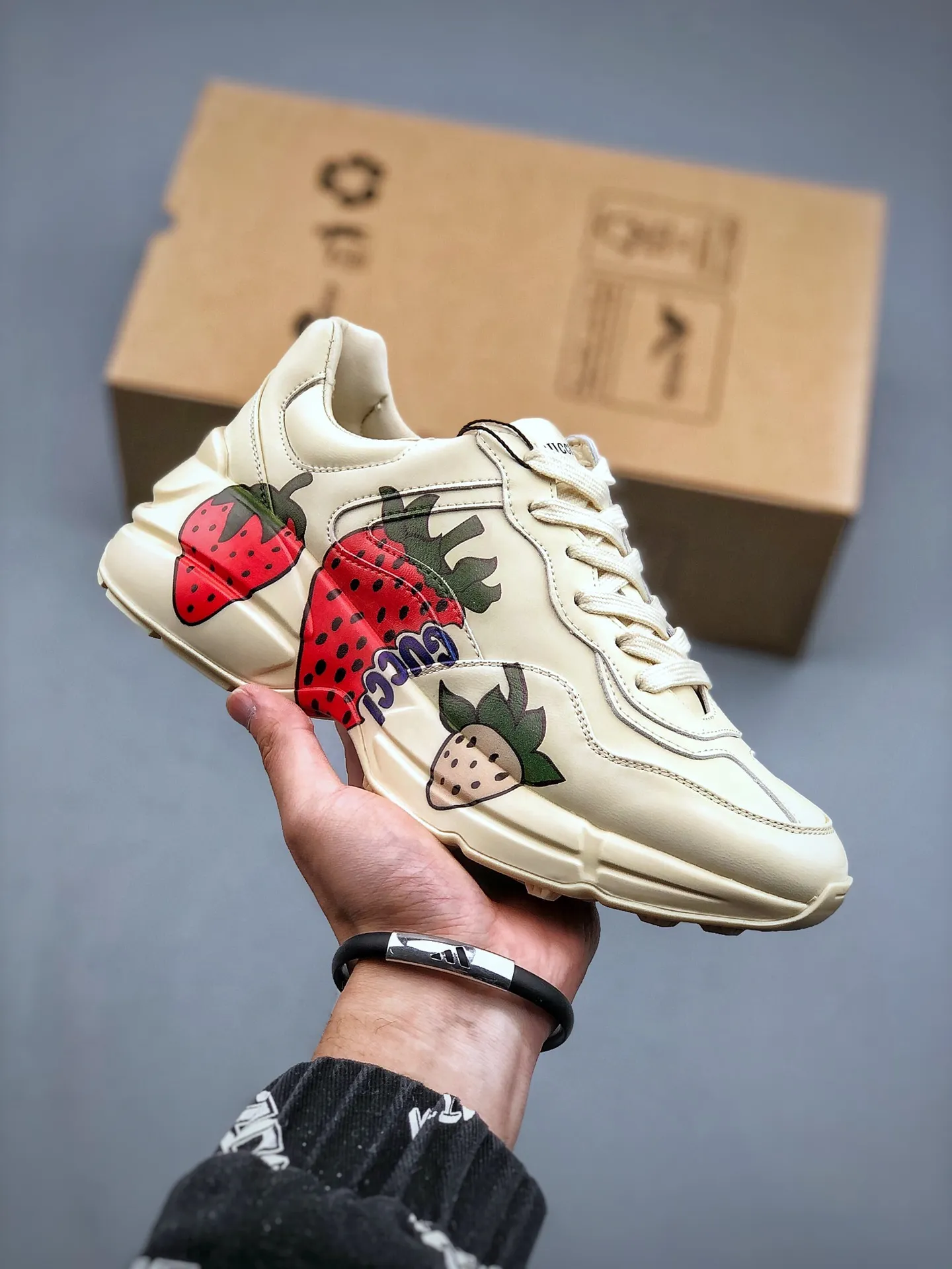 Gucci Rhyton x NY Yankees Replica Sneakers White Review | YtaYta