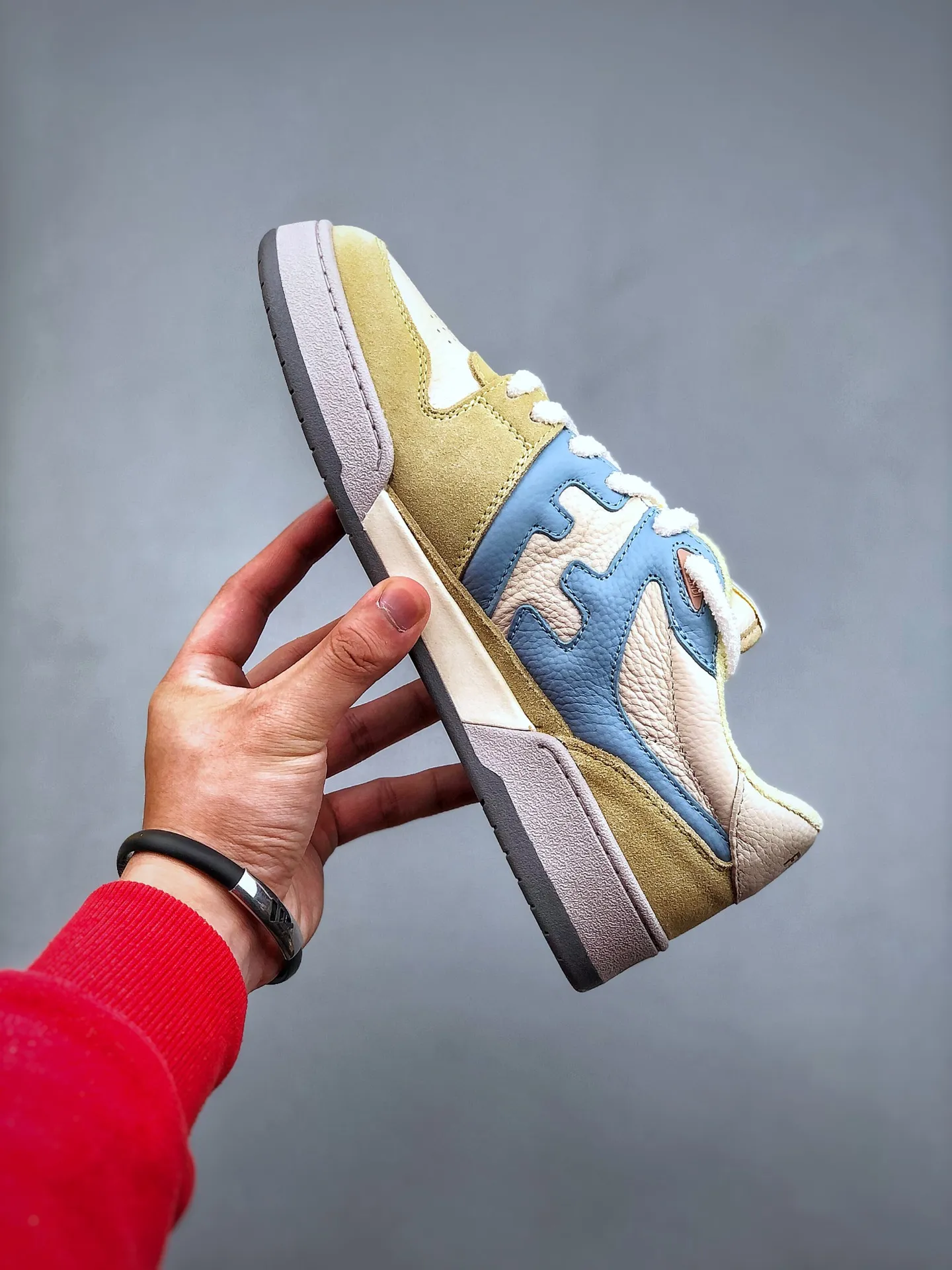 Fake Rep Replica Fendi Match Yellow Suede Sneakers | YtaYta