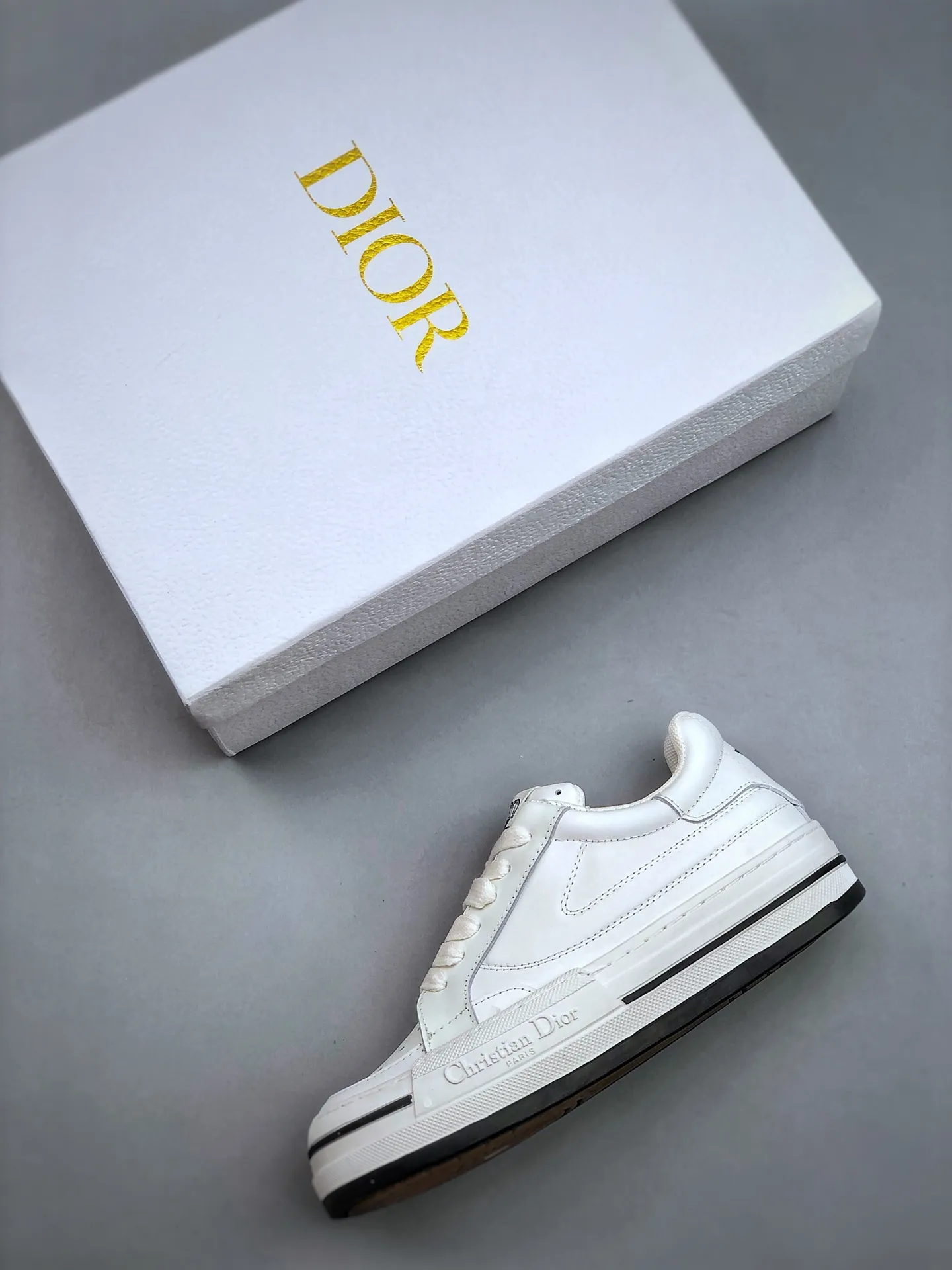 Christian Dior D-Freeway White/Black Replica Sneakers: Stylish & Affordable Alternatives | YtaYta