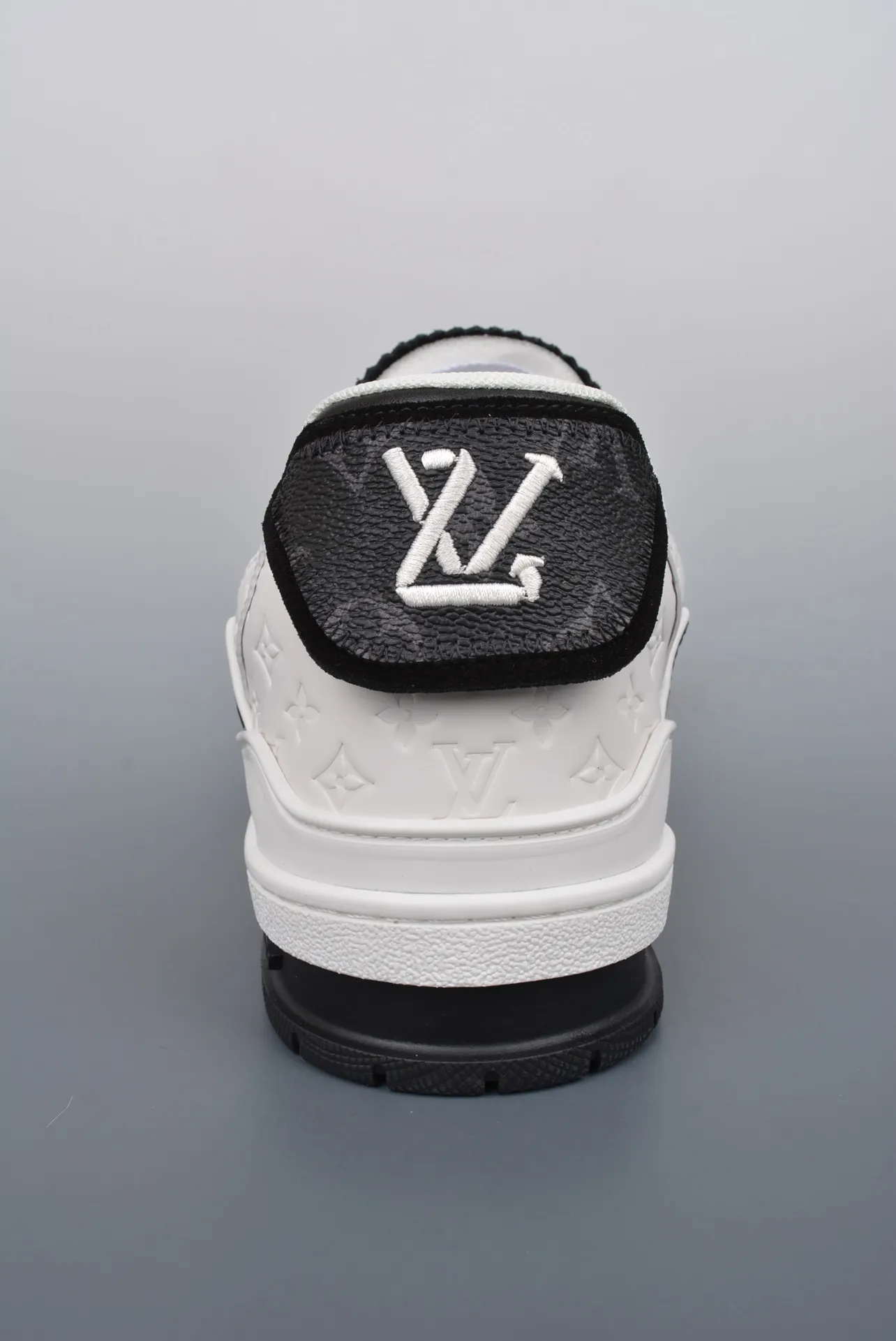 Exploring Replica Louis Vuitton LV Trainer Sneakers: A Comprehensive Guide | YtaYta