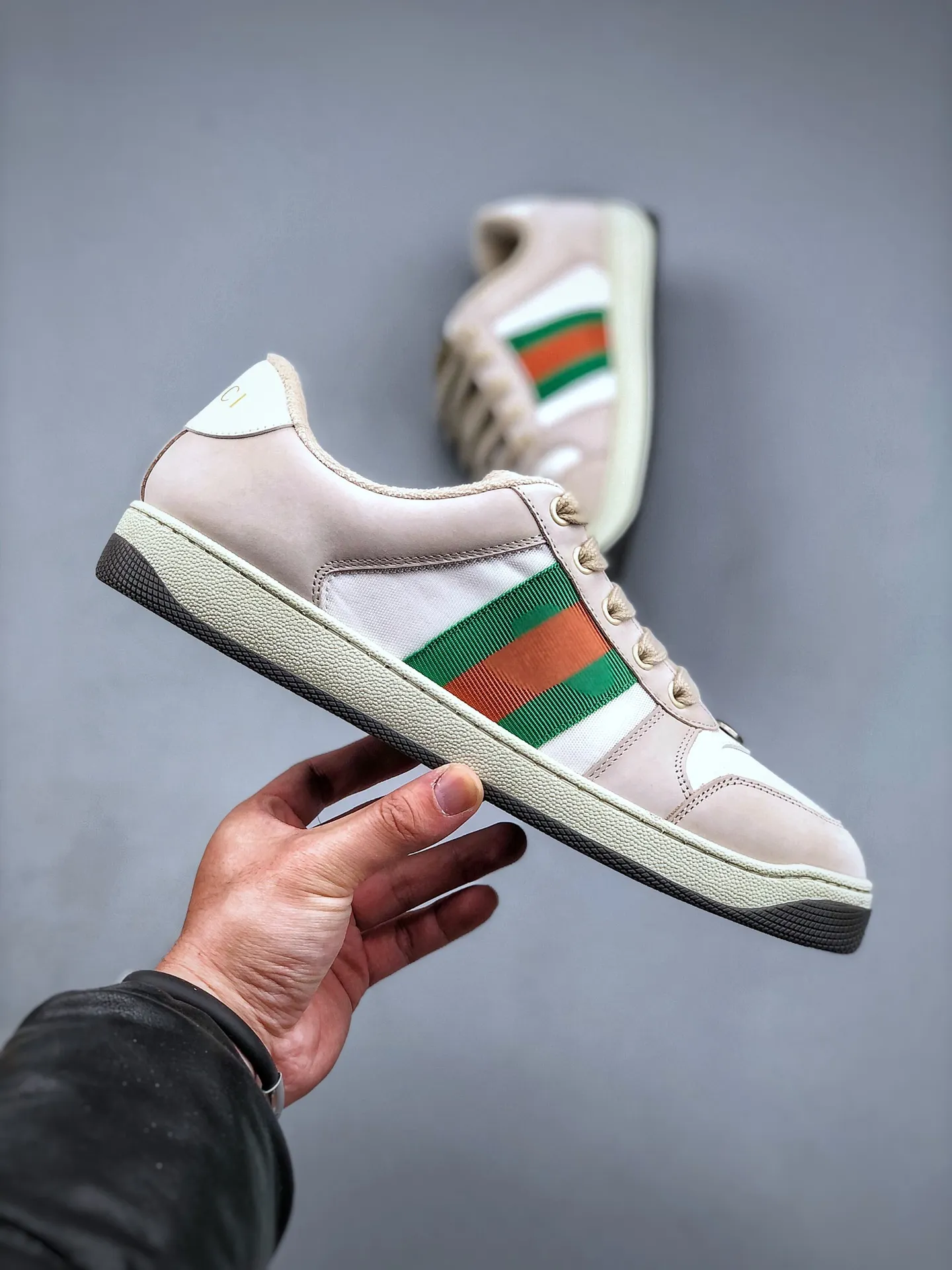 Gucci Beige Screener Leather Low-Top Sneakers Replica: Style and Savings | YtaYta