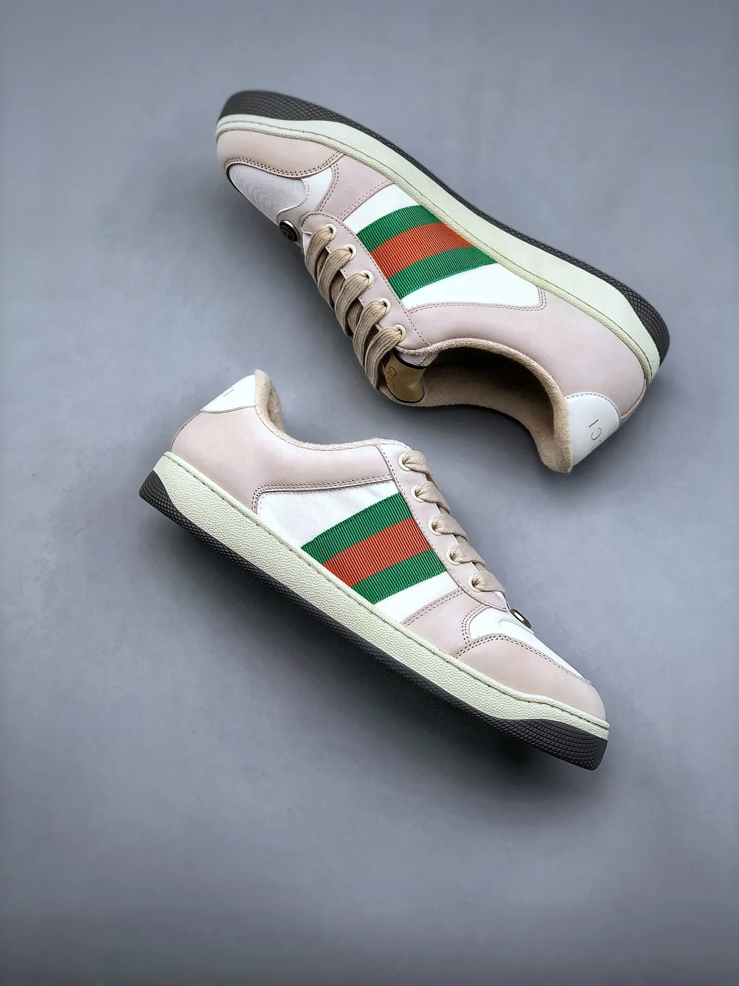 Gucci Beige Screener Leather Low-Top Sneakers Replica: Style and Savings | YtaYta