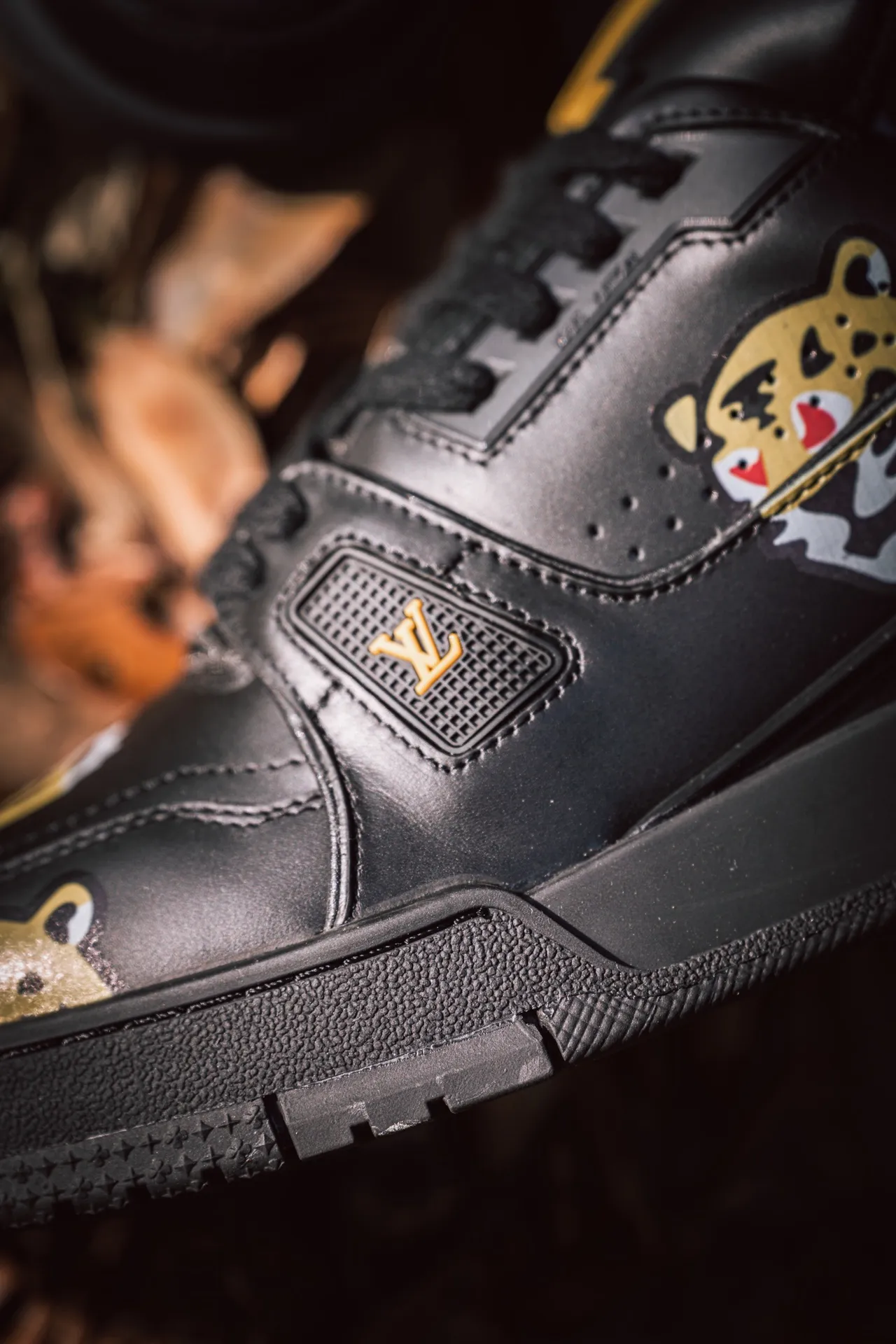 Sophisticated Fake Rep Louis Vuitton and Versace Sneakers: A Comparative Guide | YtaYta