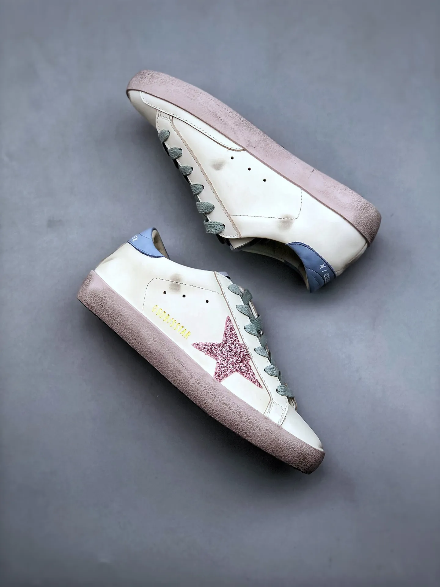 Golden Goose White Leather Super-Star Low-Top Sneakers: Authentic vs. Replica | YtaYta