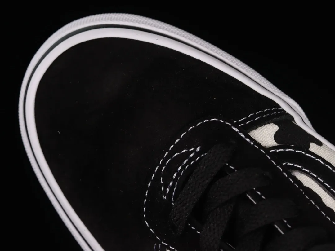 The Intricacies of Replica Vans Old Skool Sneakers: A Deep Dive | YtaYta