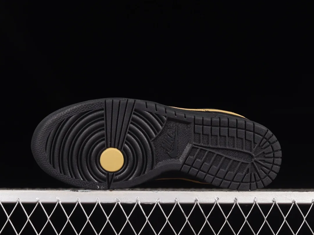 Nike Low Dunk: Exploring the Black/Gold Replica Variants | YtaYta