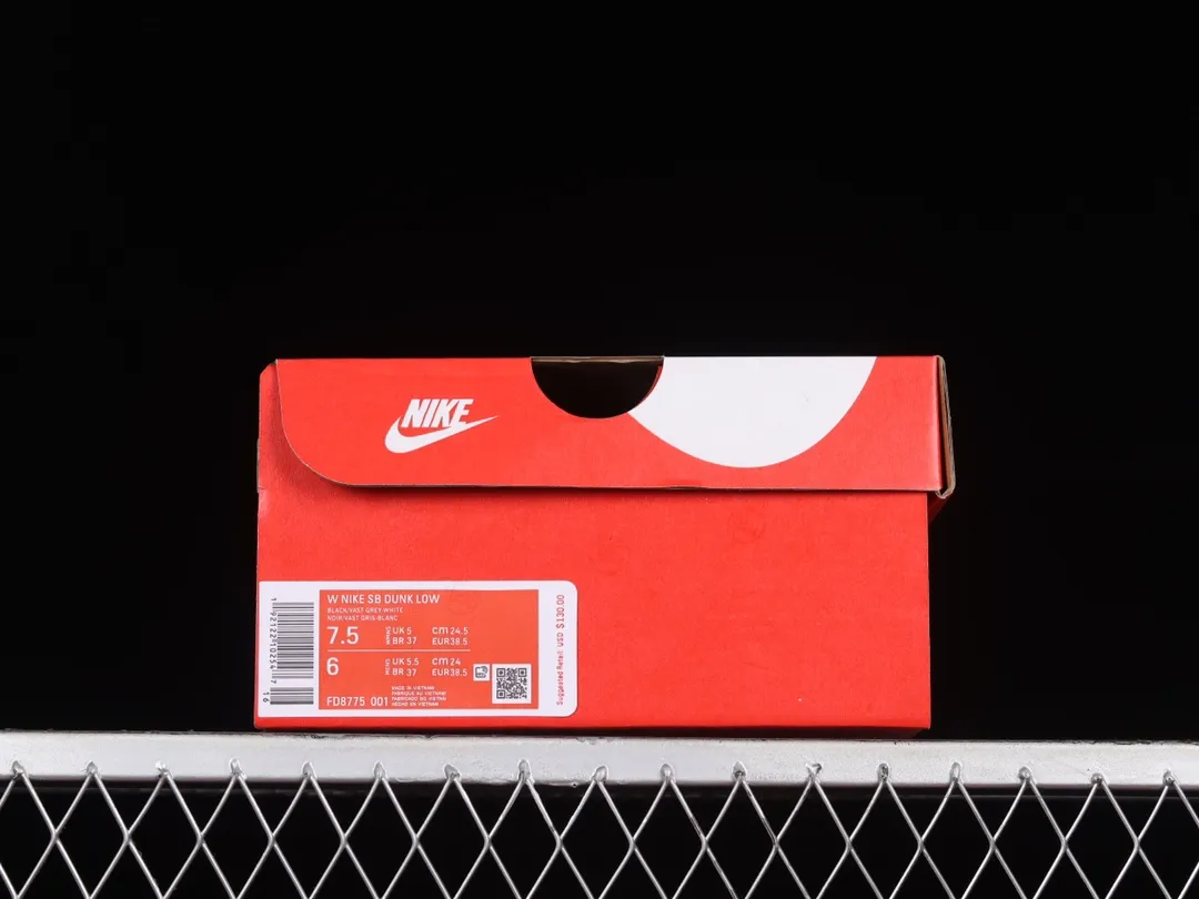 Nike SB Dunk Low x HUF San Francisco: A Classic Streetwear Icon | YtaYta