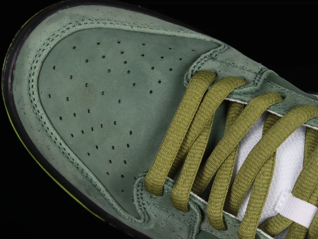 Nike Concepts x Dunk Low SB 'Green Lobster' Review: Authenticity Guaranteed | YtaYta