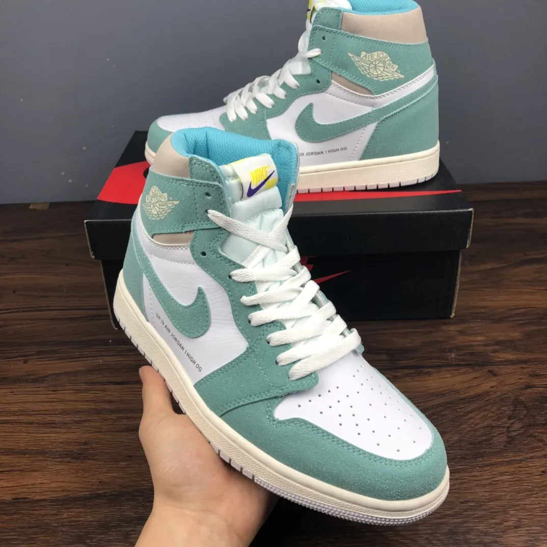 Air Jordan 1 Retro High OG Turbo Green – Excellence in Style and Comfort | YtaYta