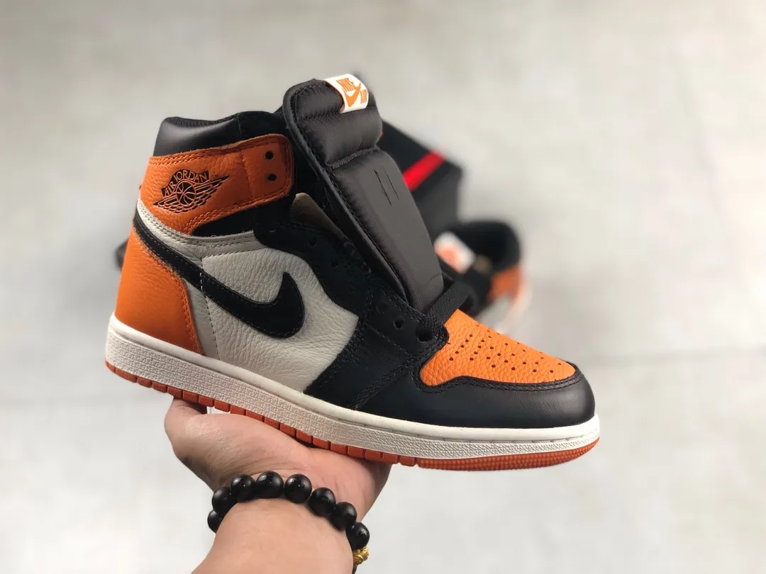 Air Jordan 1 Retro High OG 'Shattered Backboard' - Iconic Design in Black | YtaYta