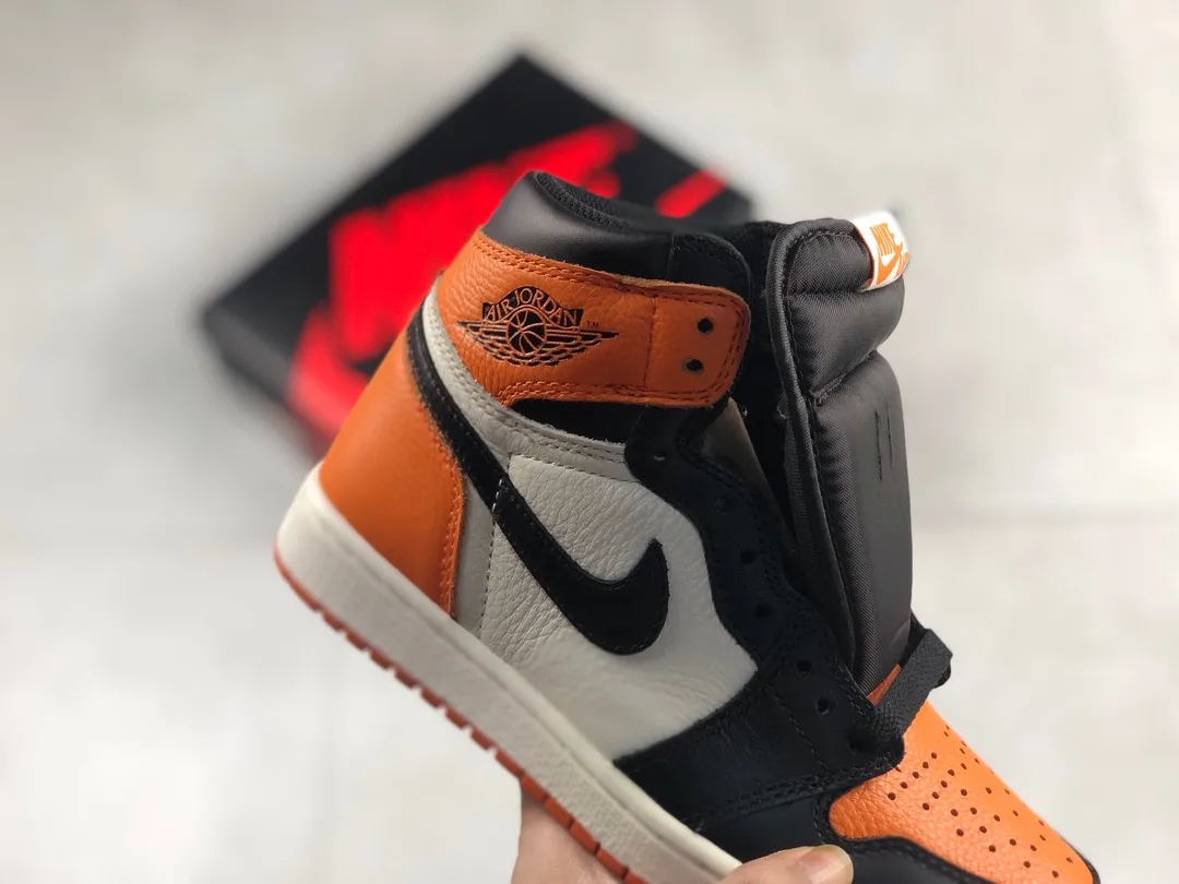 Air Jordan 1 Retro High OG 'Shattered Backboard' - Iconic Design in Black | YtaYta