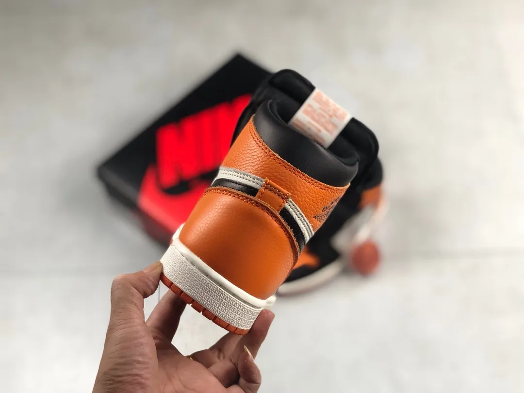 Air Jordan 1 Retro High OG 'Shattered Backboard' - Iconic Design in Black | YtaYta