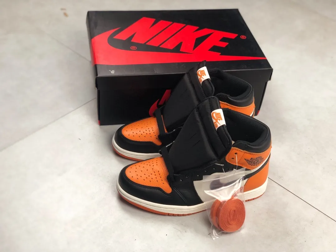 Air Jordan 1 Retro High OG 'Shattered Backboard' - Iconic Design in Black | YtaYta